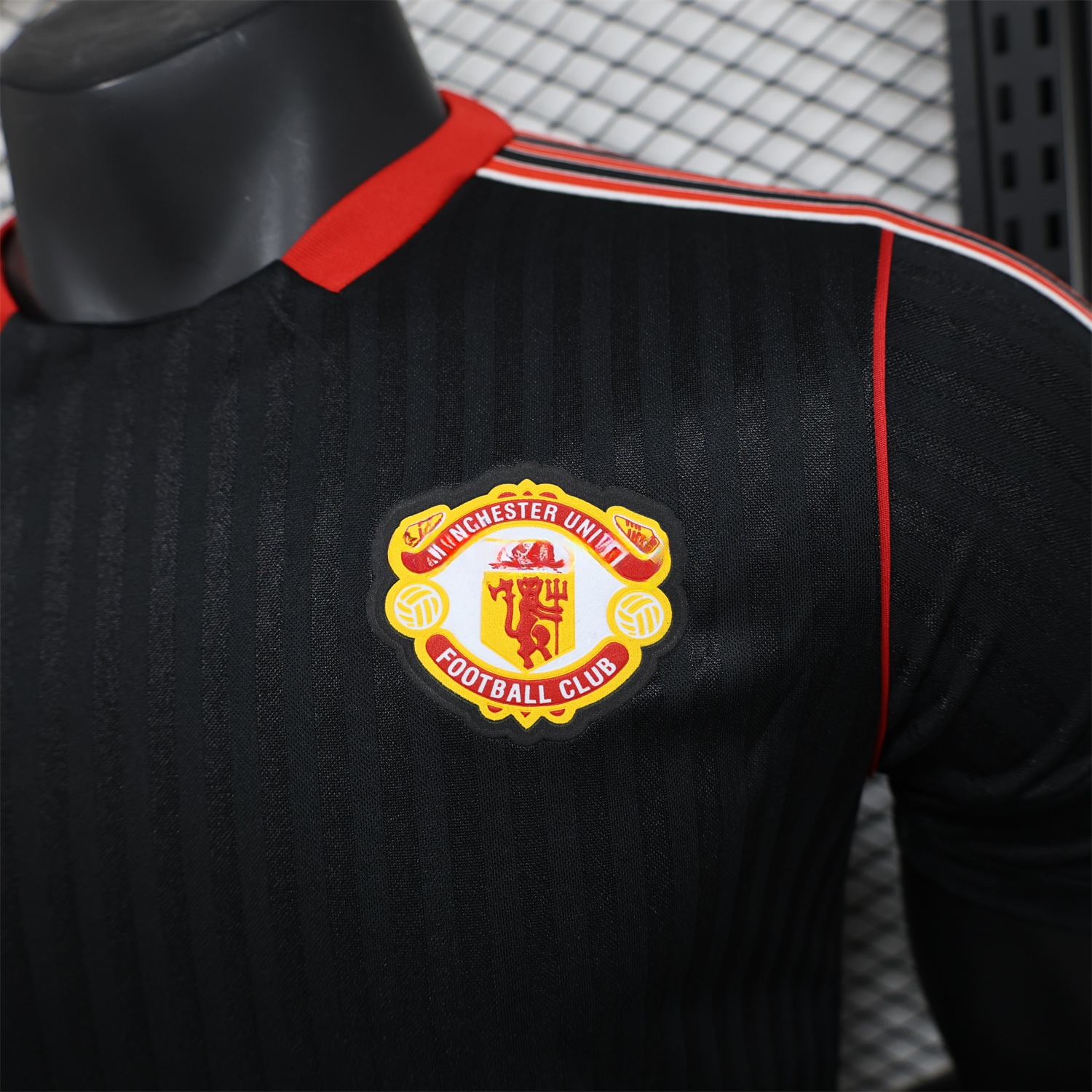 Manchester United 24-25 Black Icon Retro Jersey - Player Version - ReplicasJersey