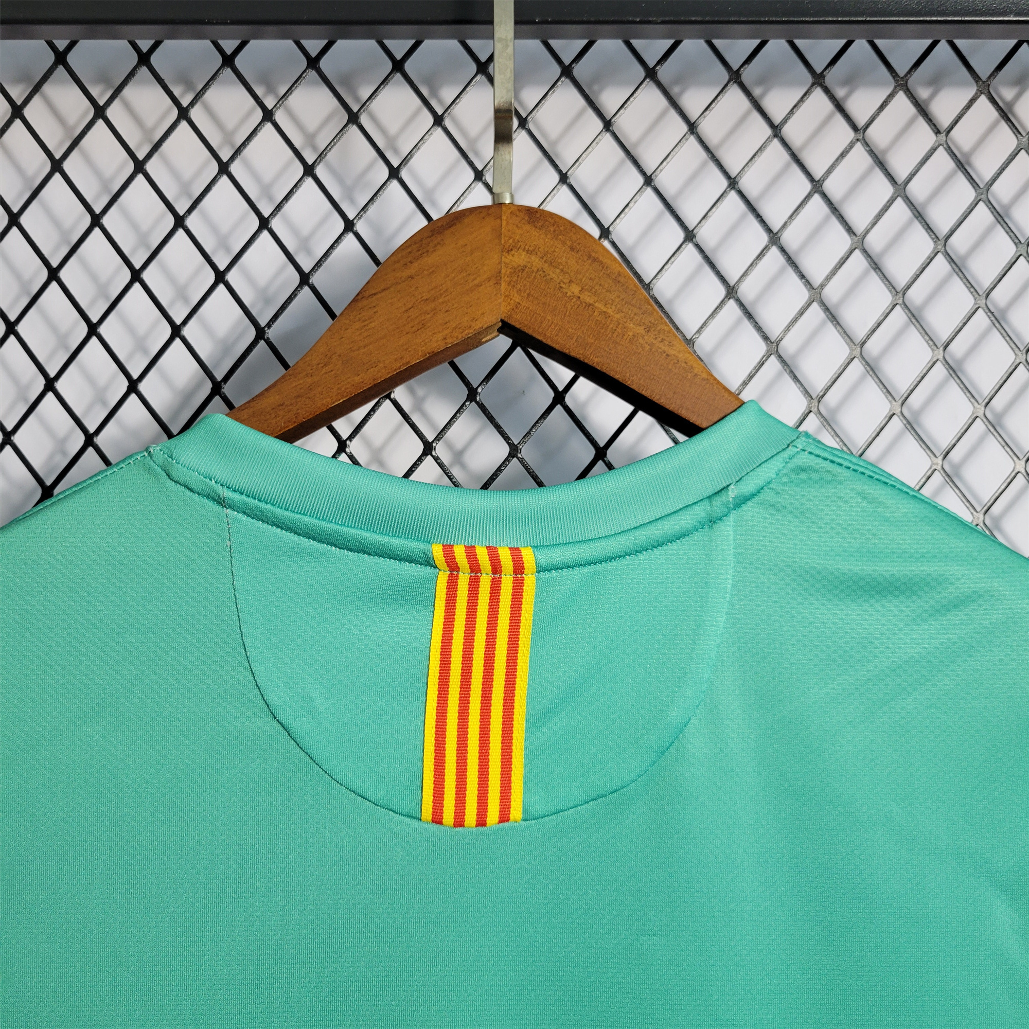 B.A.R.S.A Retro 10-11 Away Stadium Jersey - ReplicasJersey