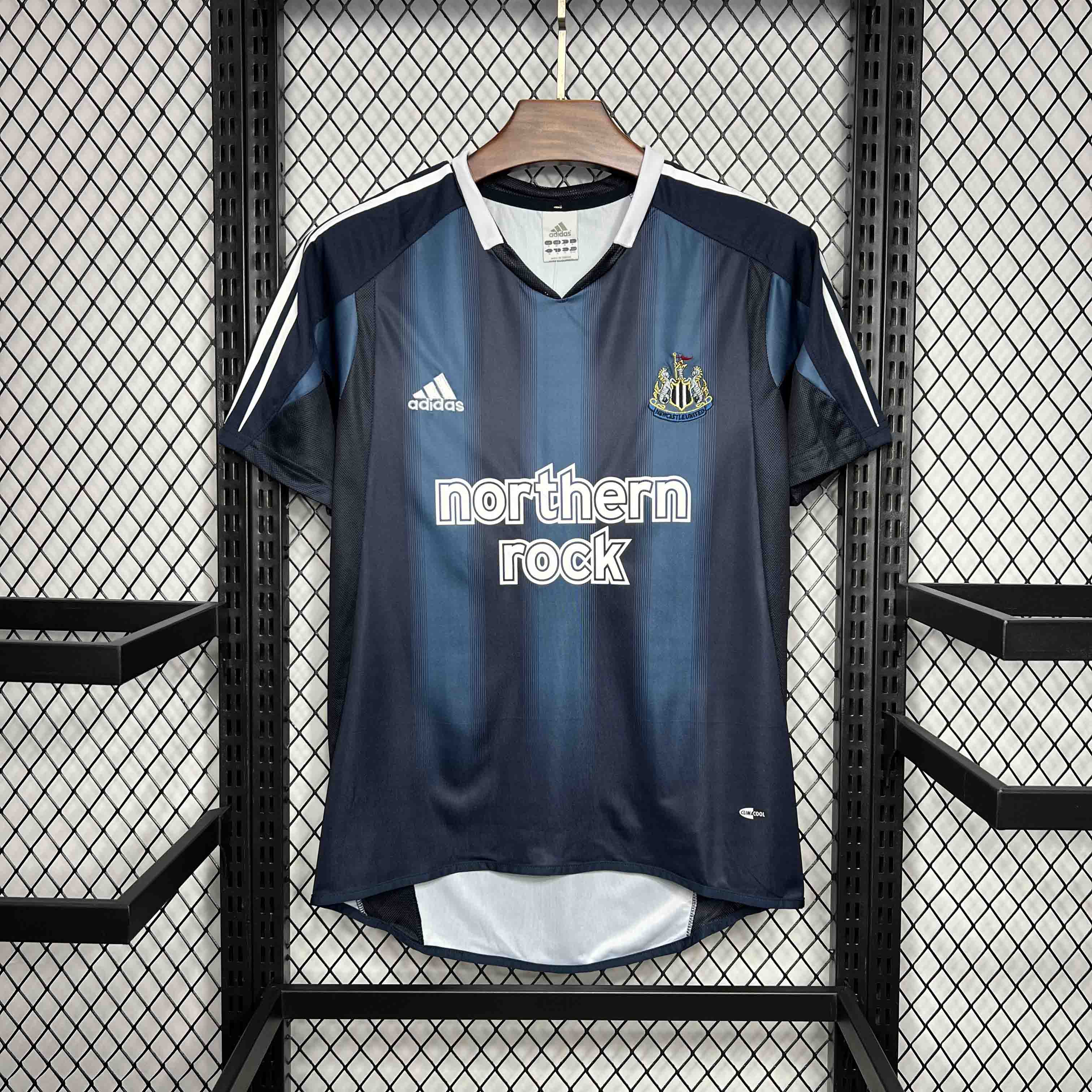 Retro Newcastle United 2004-05 Away Jersey - ReplicasJersey