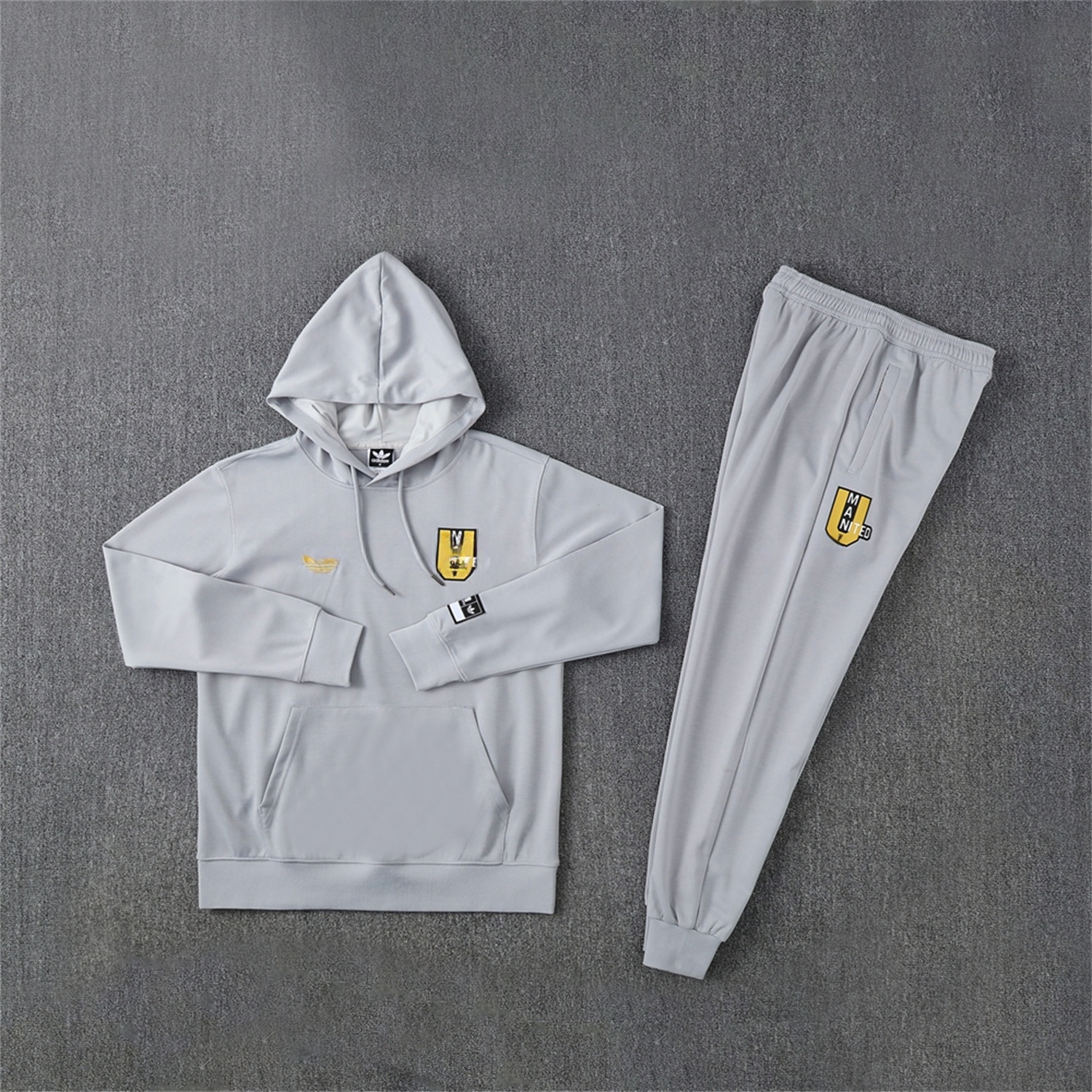 Manchester United 25-26 Originals Varsity Hoodie Set - Grey Hoodie and Pants - ReplicasJersey