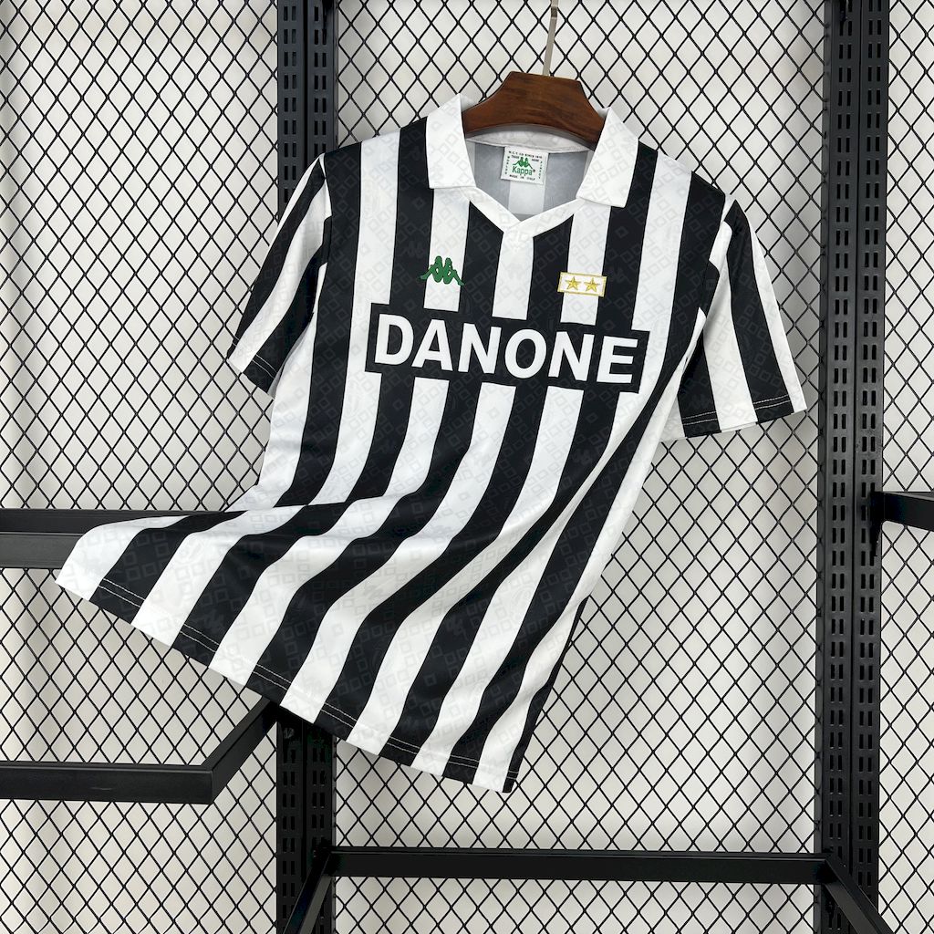 Retro Juventus 1992-94 Home Jersey - ReplicasJersey