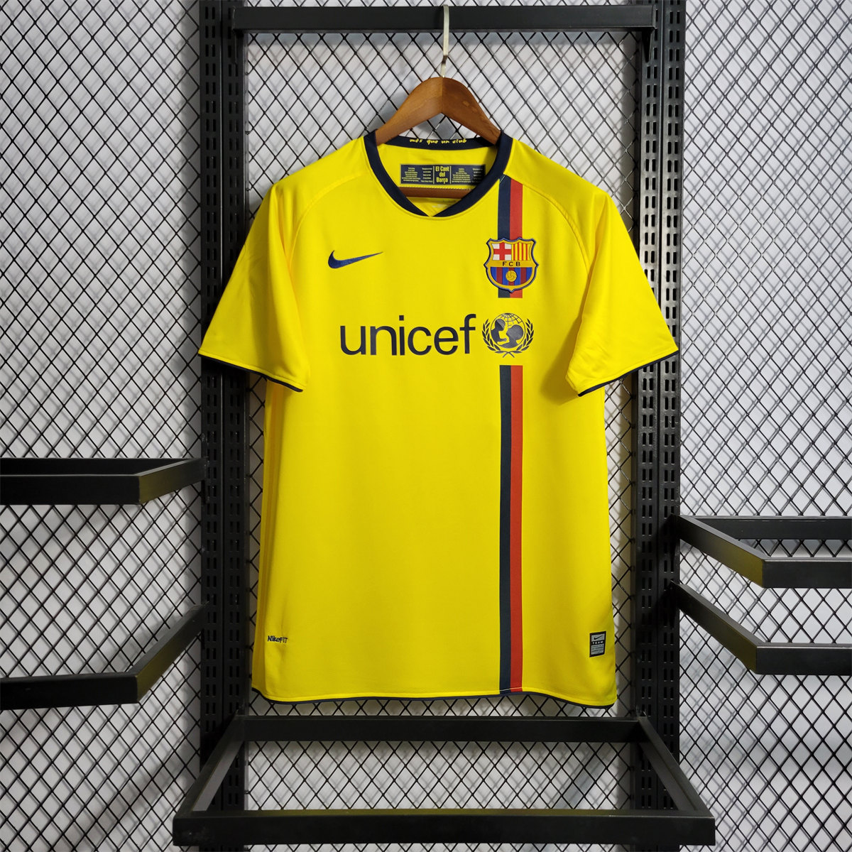 B.A.R.S.A Retro 08-09 Away Jersey - ReplicasJersey