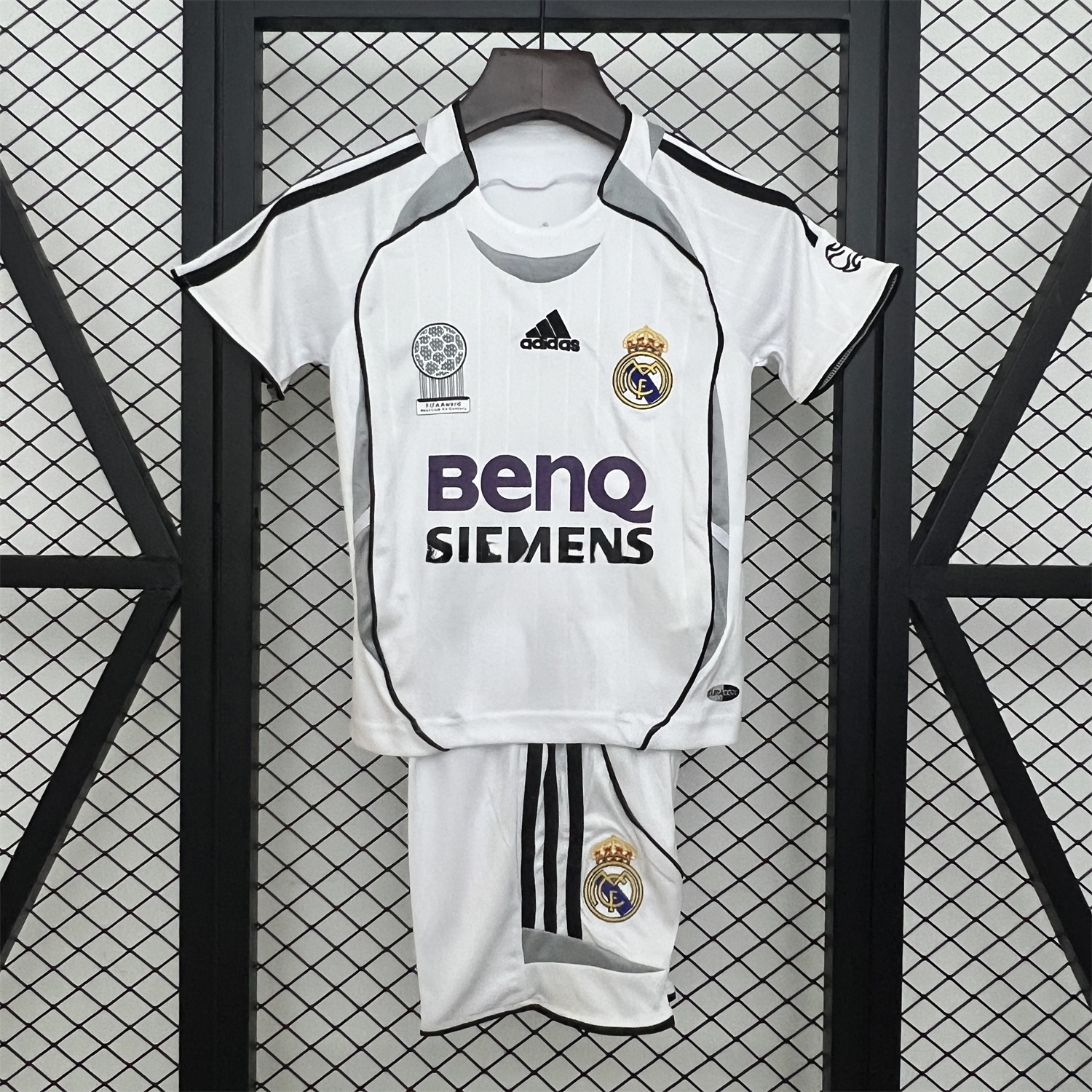 Retro Real Madrid 2006-07 Home Kids Kit - ReplicasJersey