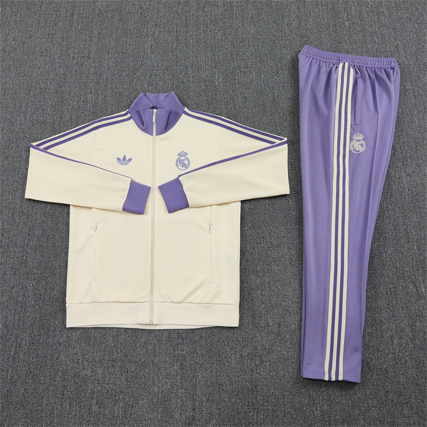 Real Madrid 24-25 Throwback Jacket Training Tracksuit - Off-white Jackets & Purple Pants - ReplicasJersey