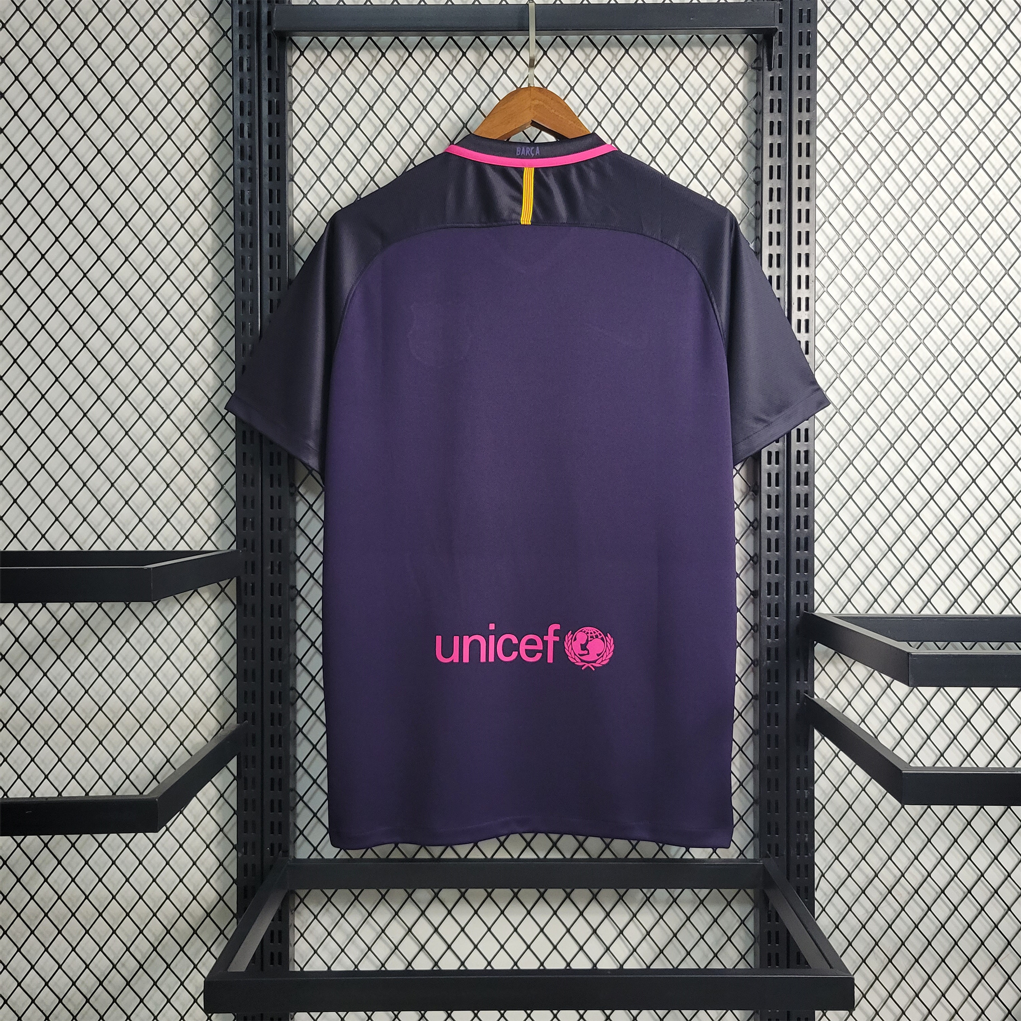 B.A.R.S.A Retro 16-17 Away Stadium Jersey - ReplicasJersey