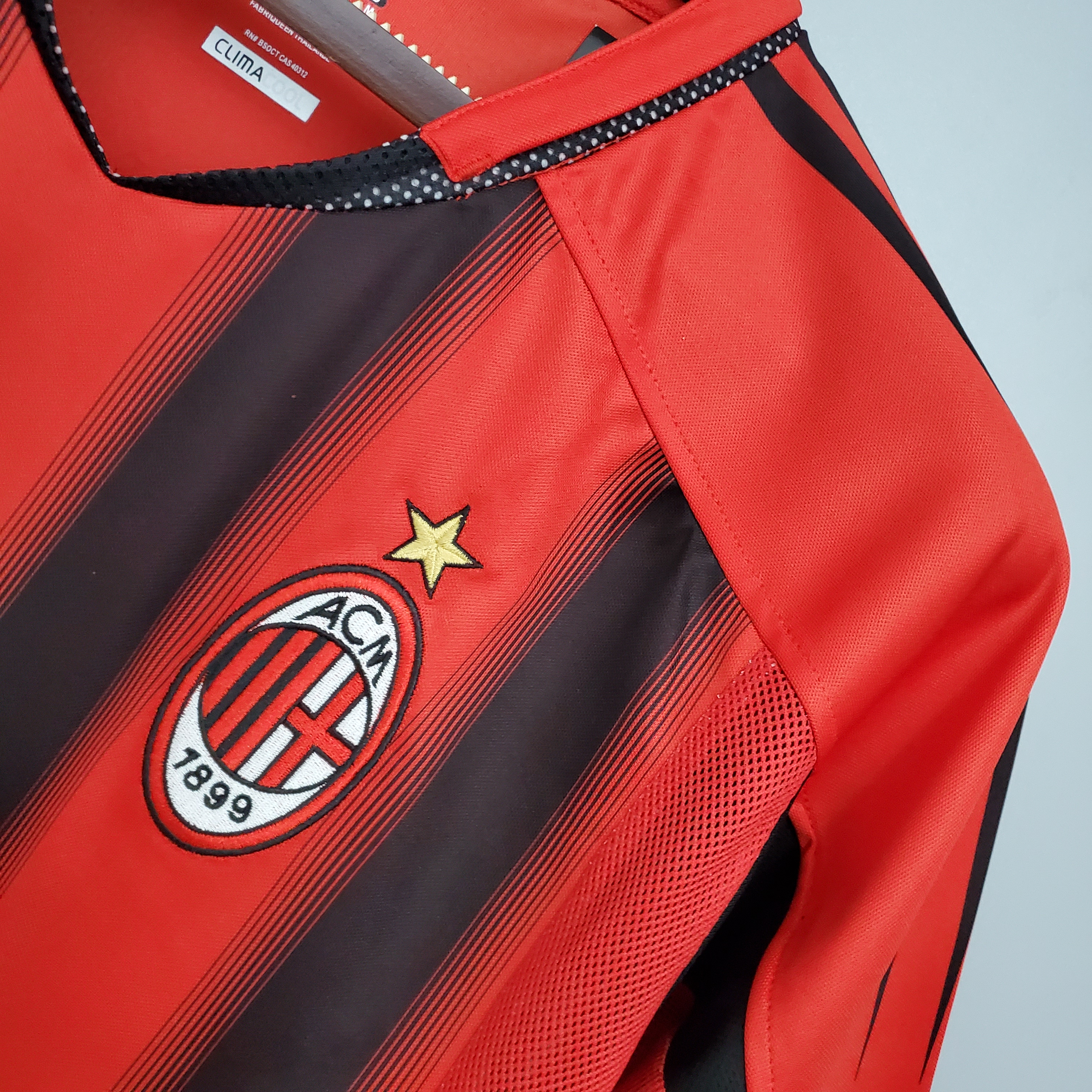 Retro AC Milan 04-05 Home Stadium Jersey - ReplicasJersey