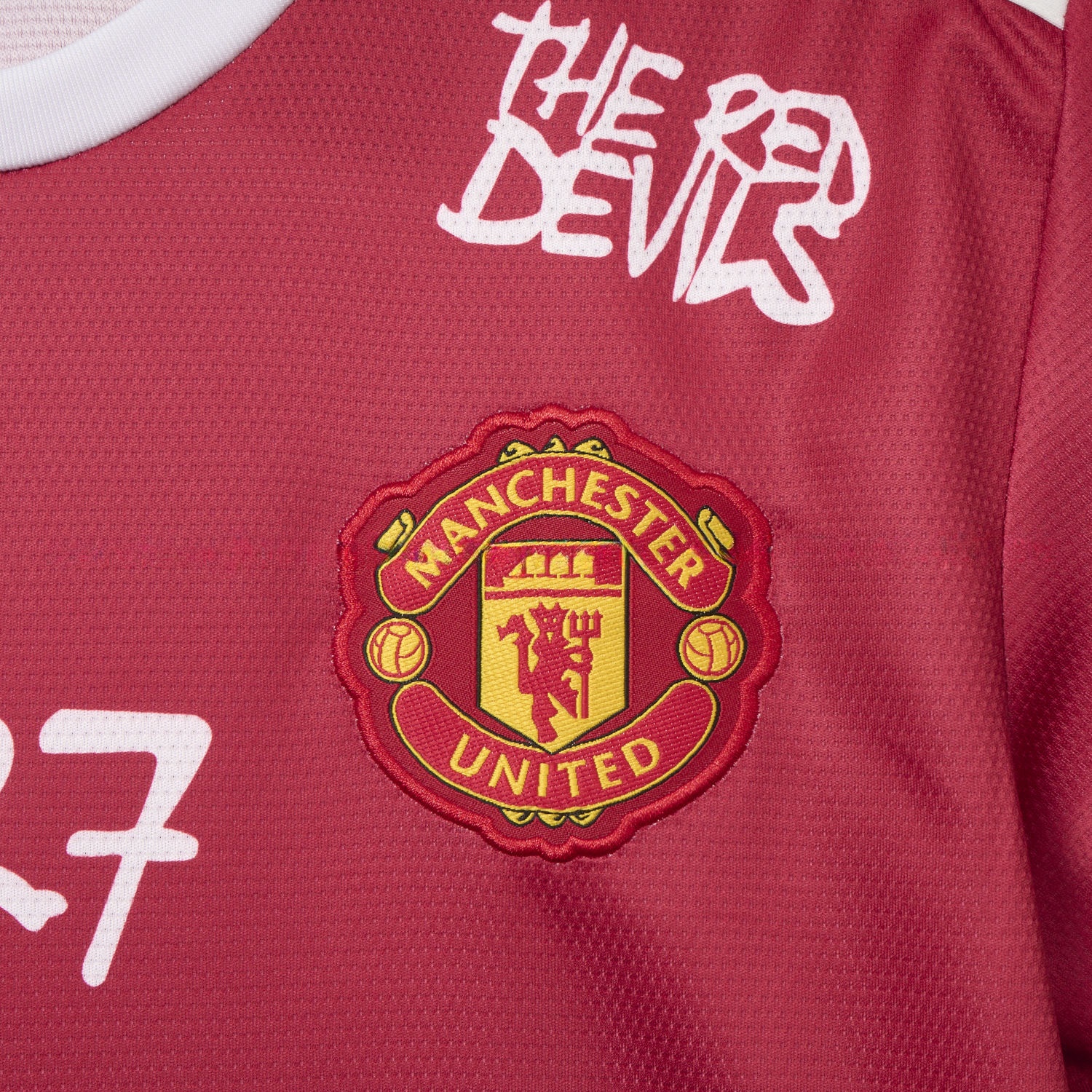 Manchester United Retro 21-22 Home Ronaldo Graffiti Edition Special Edition Jersey - ReplicasJersey