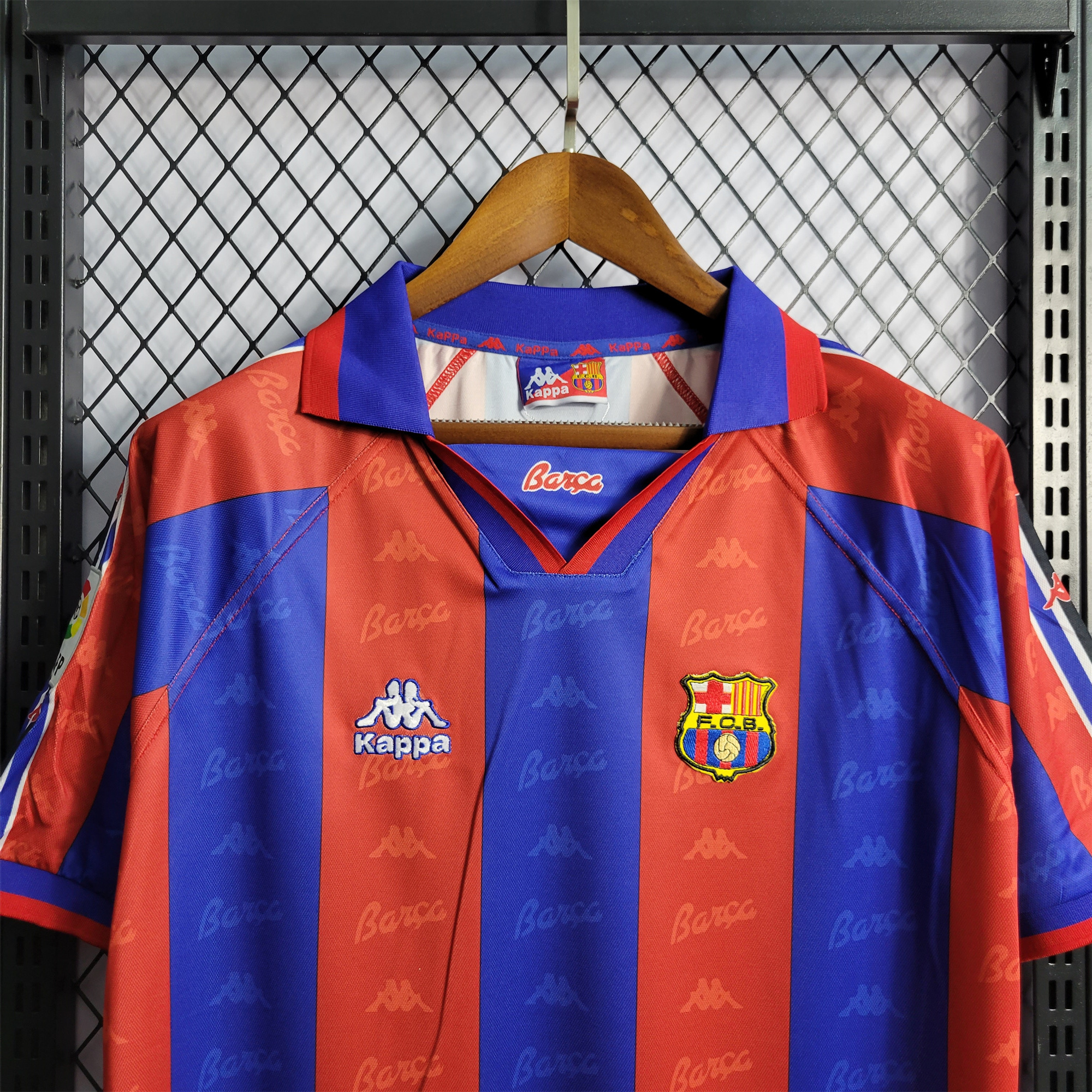 B.A.R.S.A Retro 96-97 Home Stadium Jersey - ReplicasJersey