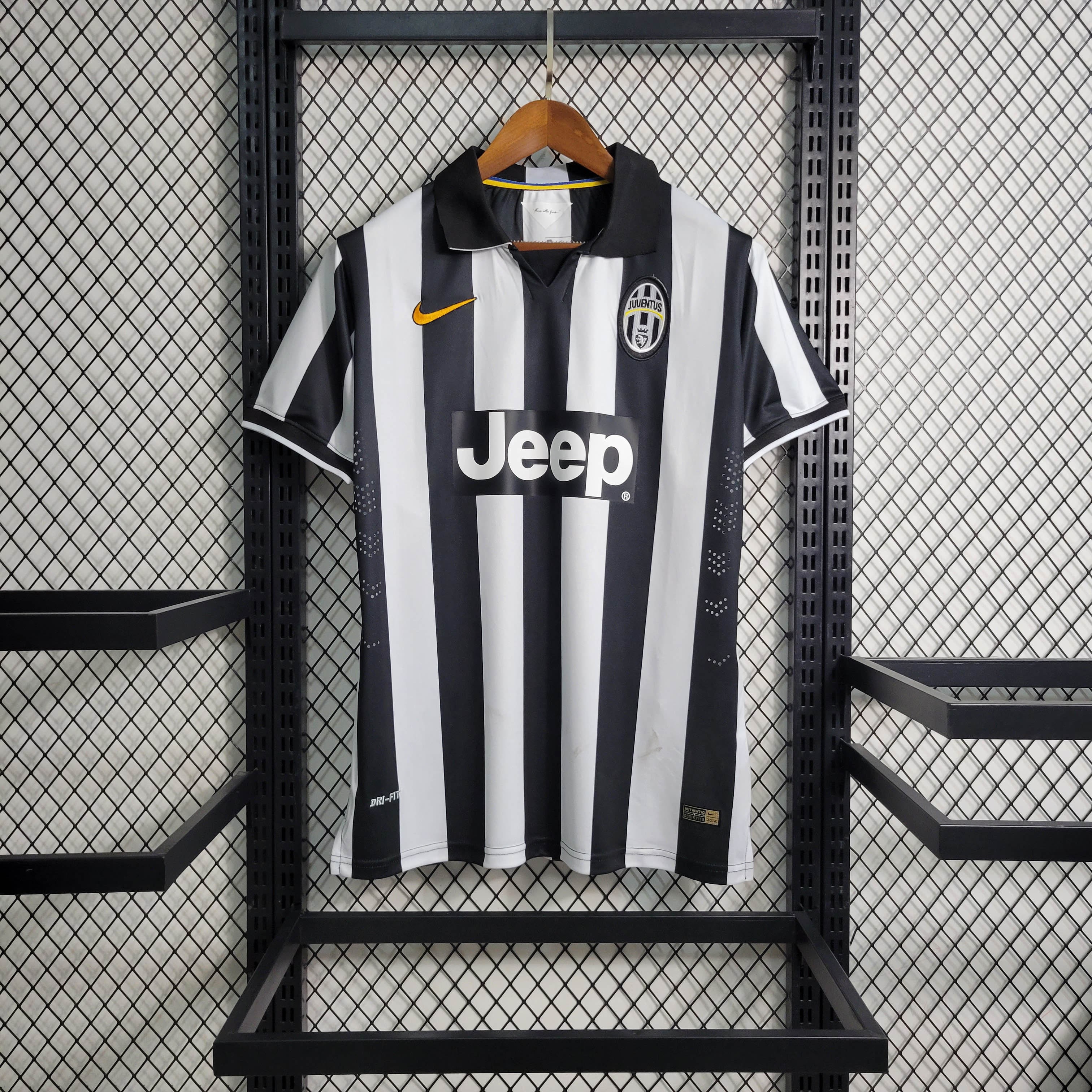 Retro Juventus 2014-15 Home Stadium Jersey - ReplicasJersey