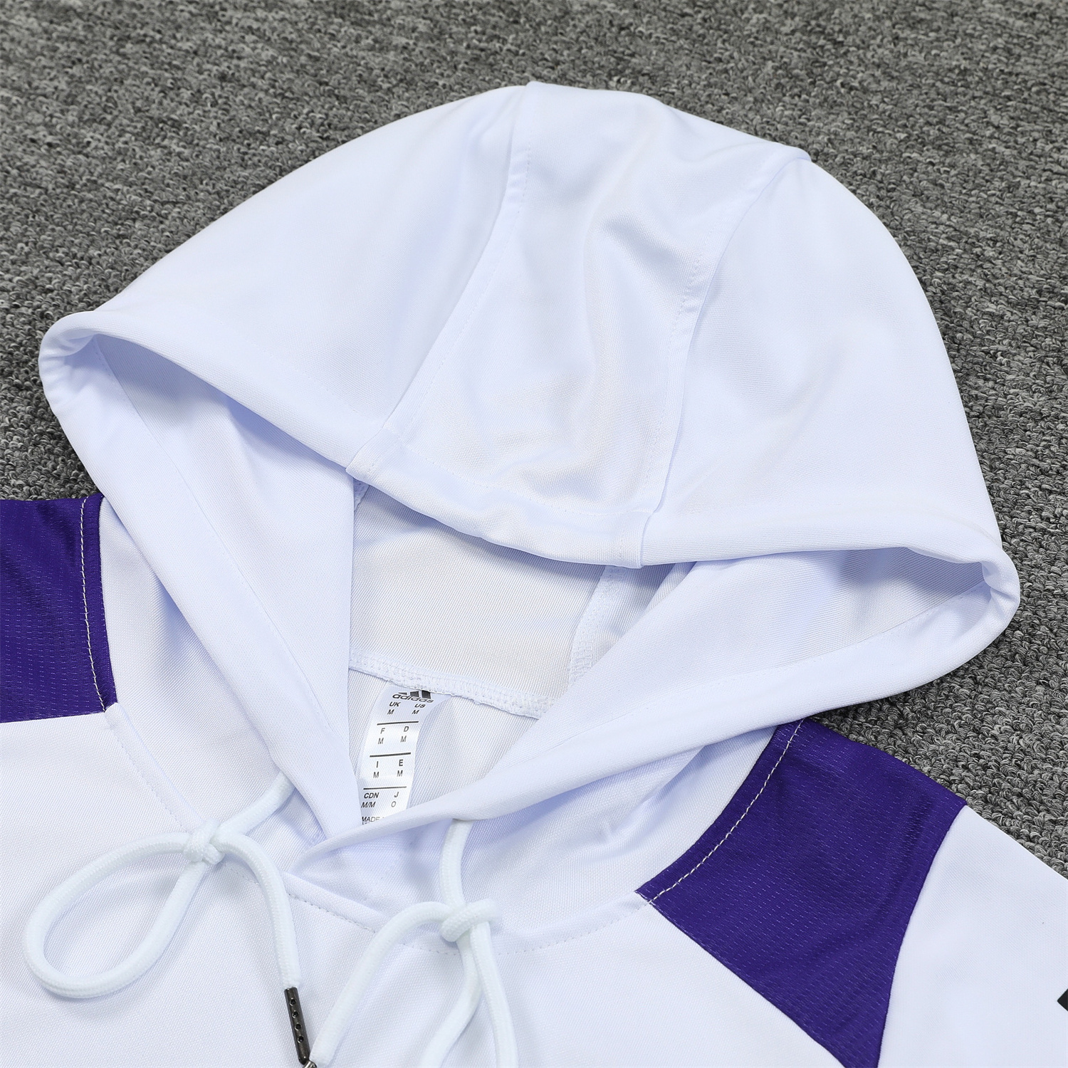Real Madrid 24-25 Training Hoodie Set - White Hoodie and Black Pants - ReplicasJersey