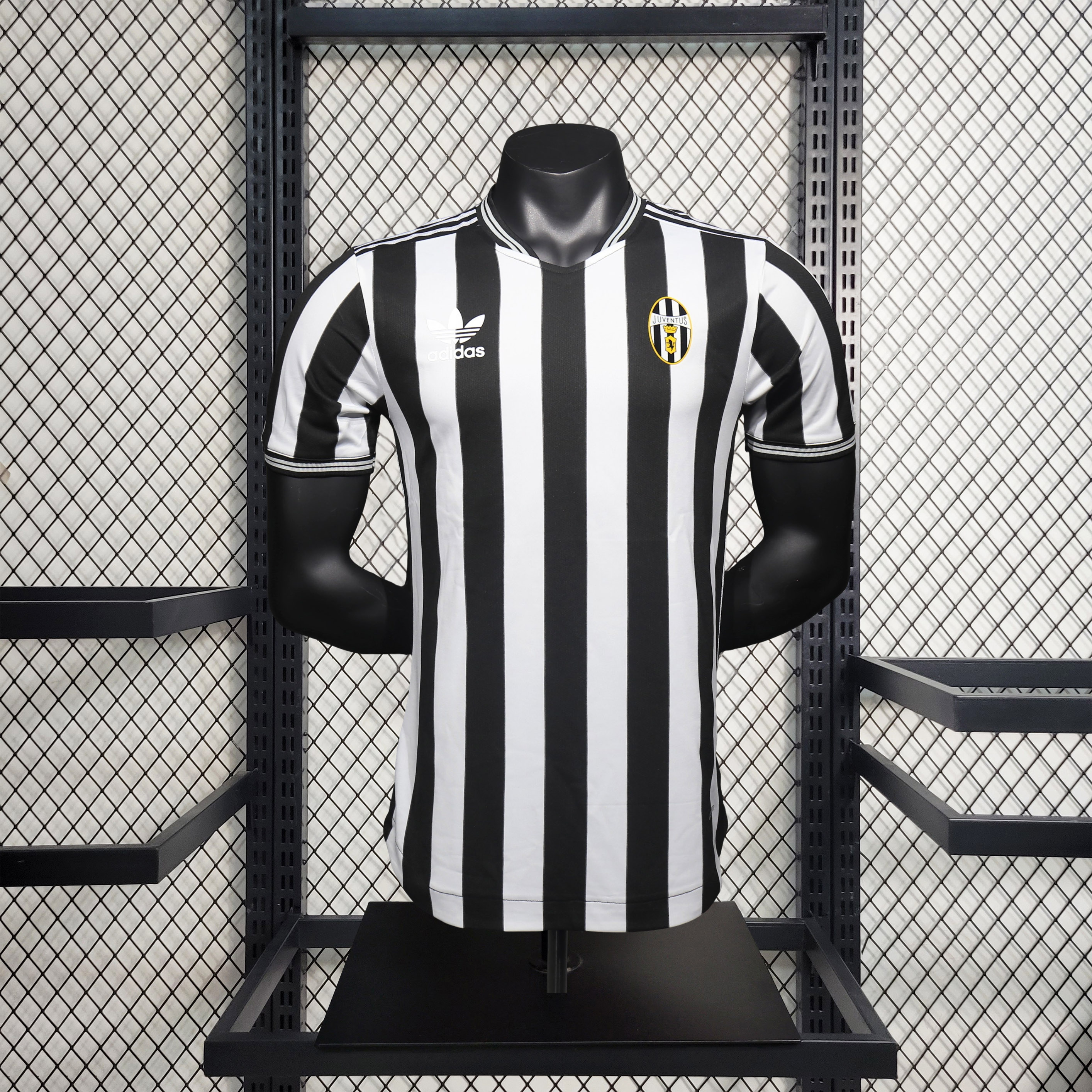 Juventus 24-25 Trefoil Vintage Unsponsored Special Jersey - ReplicasJersey