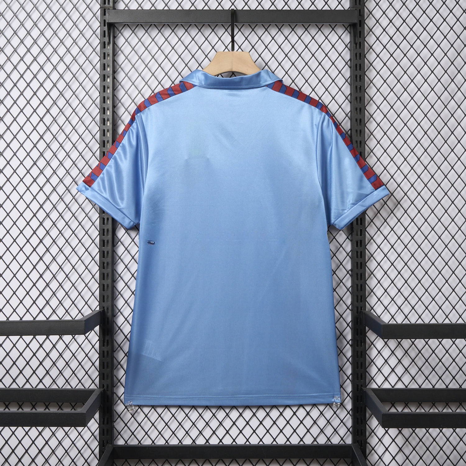 Retro B.A.R.S.A 1982-84 Away Blue Jersey - ReplicasJersey