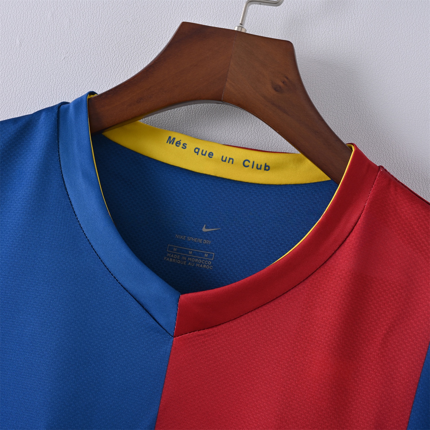 B.A.R.S.A Retro 06-07 Home Unsponsored Jersey - ReplicasJersey
