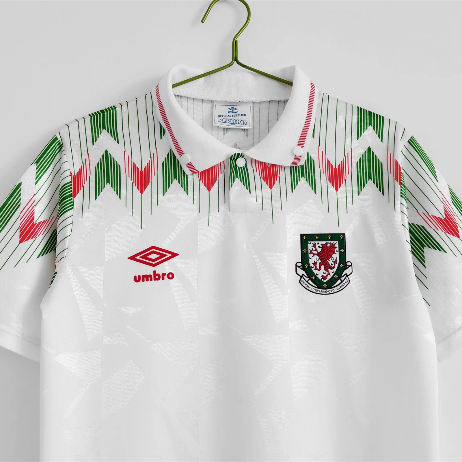 Retro Wales 1990-92 Away Stadium Jersey - ReplicasJersey