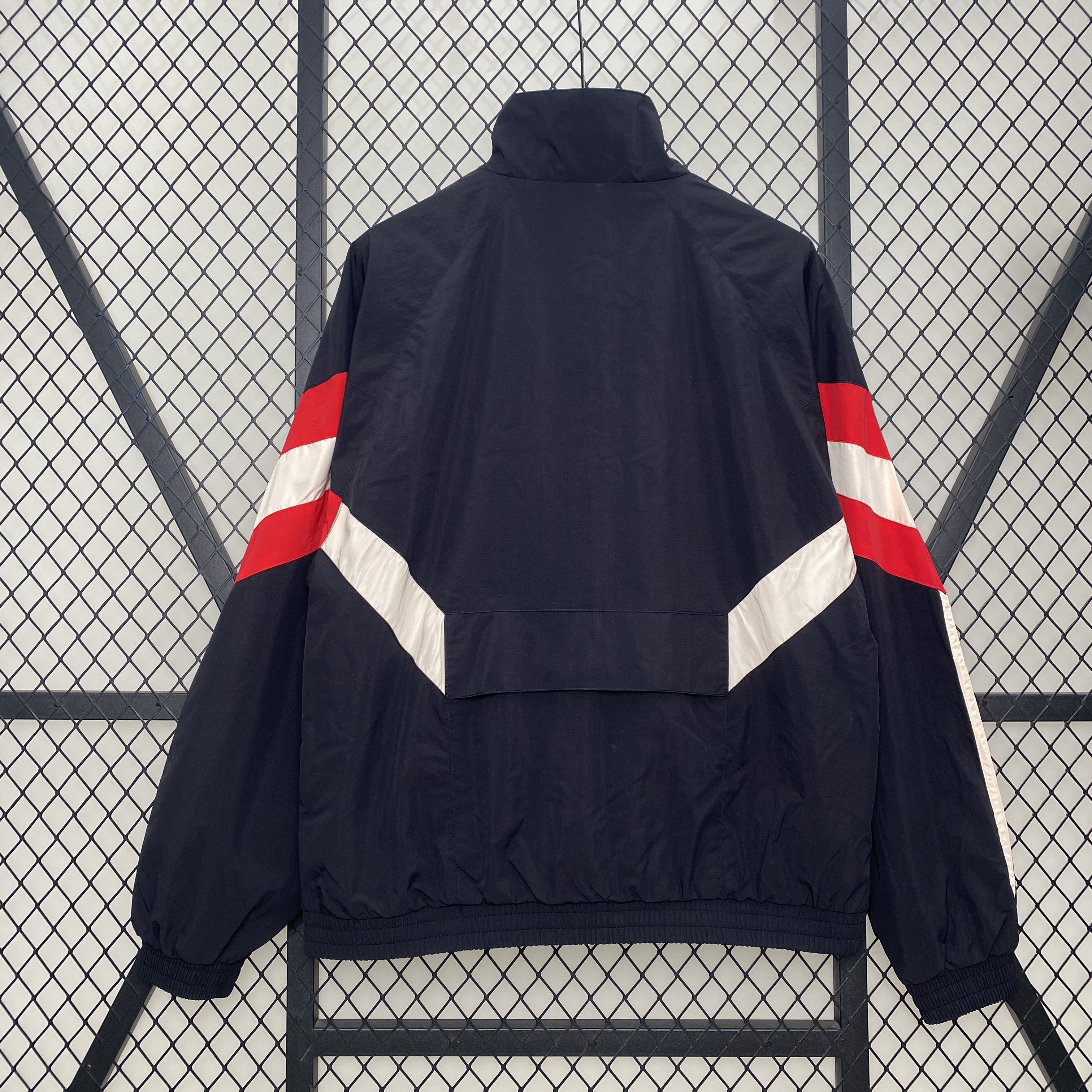 Manchester United 24-25 Throwback Windbreaker Jacket - Deep Blue - ReplicasJersey