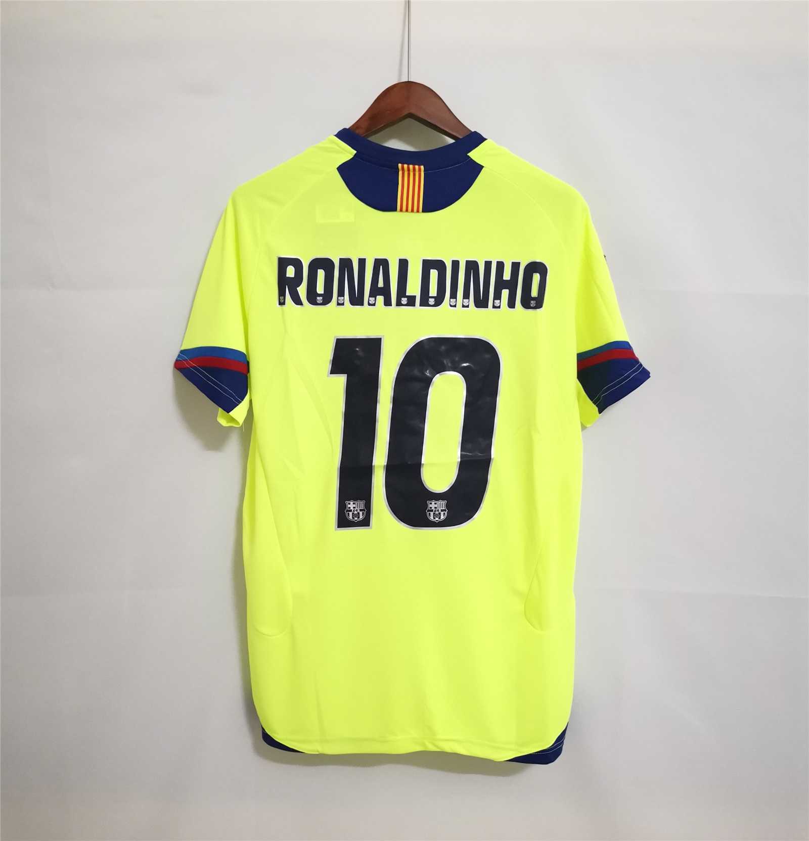 B.A.R.S.A Retro 05-06 Away Jersey - ReplicasJersey