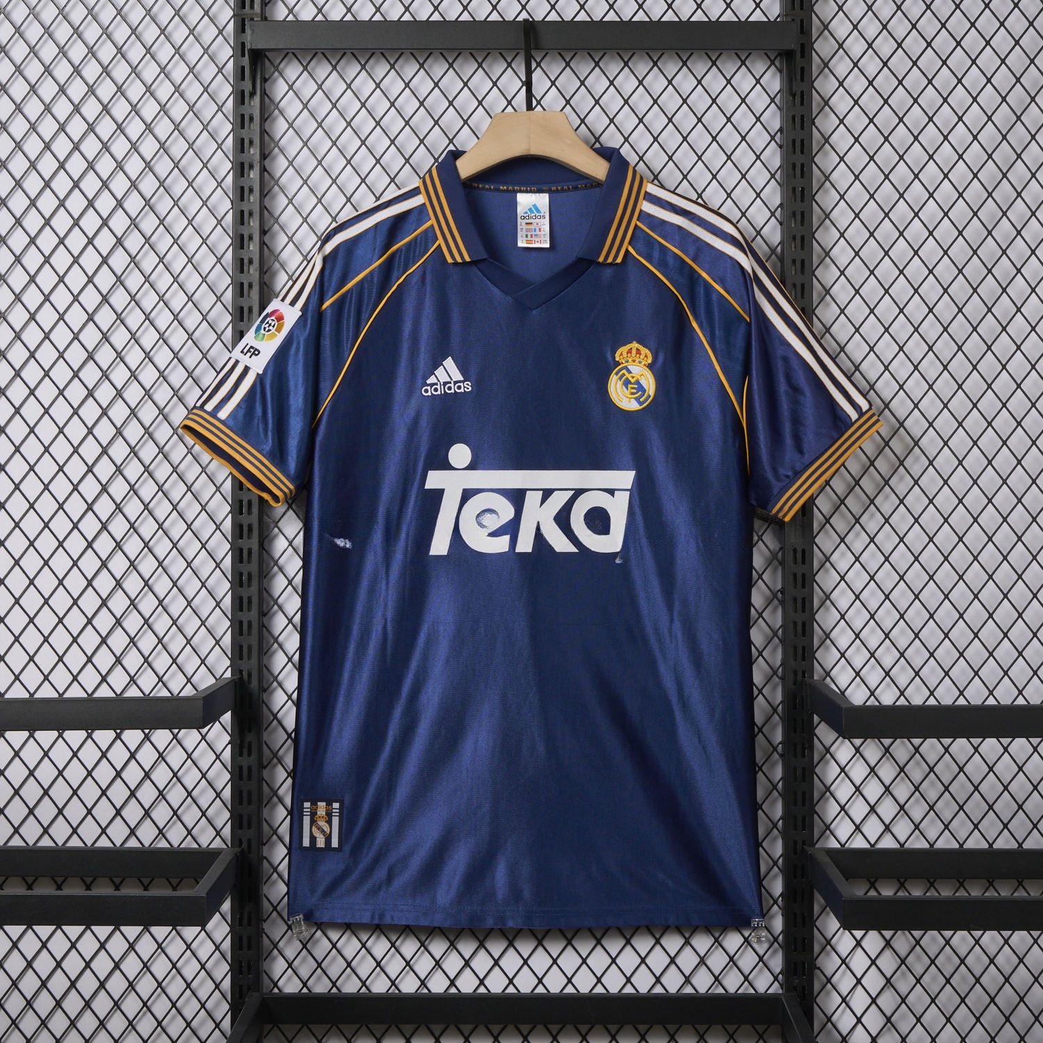 Retro Real Madrid 1998-99 Third Jersey - ReplicasJersey