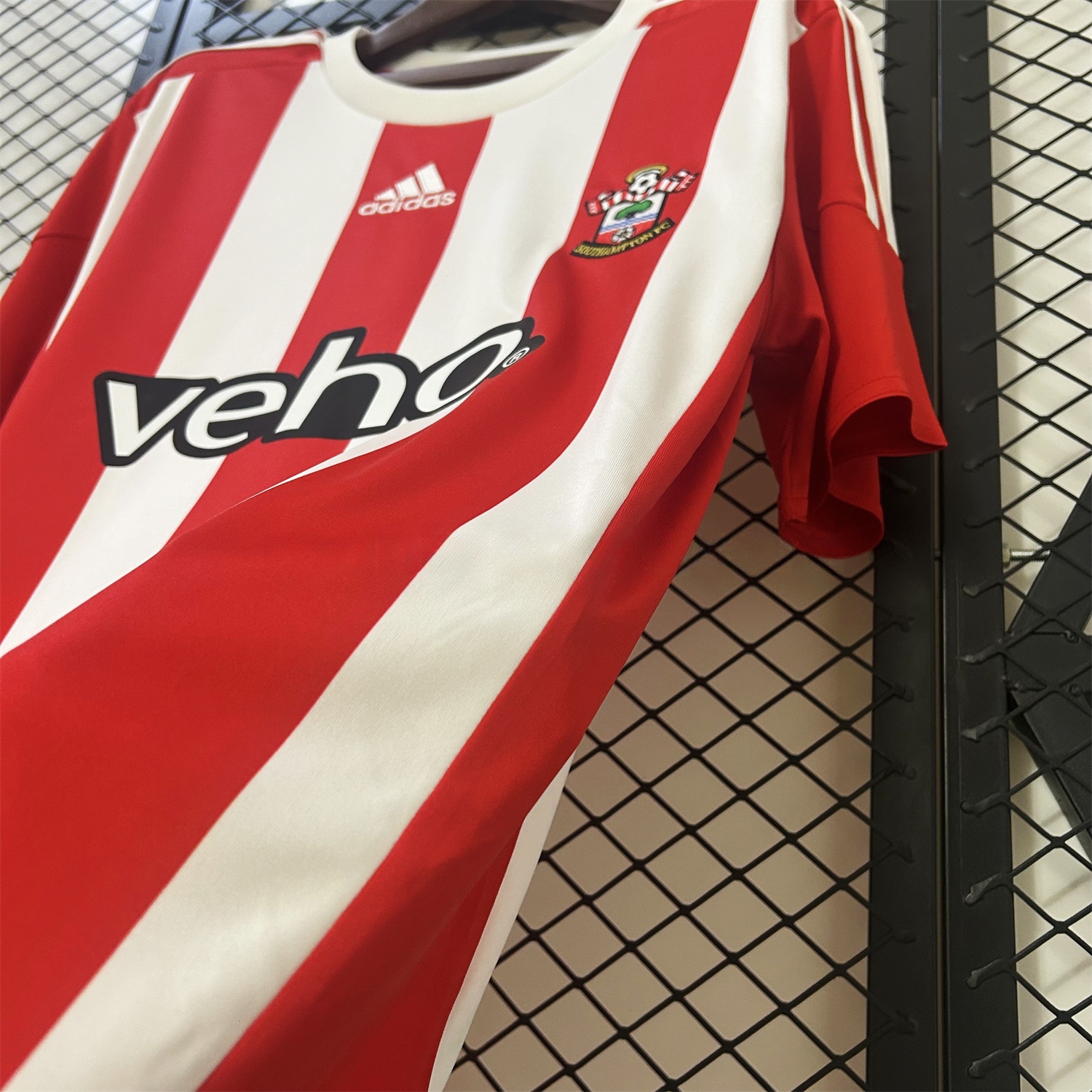Retro Southampton 2015-16 Home Jersey - ReplicasJersey