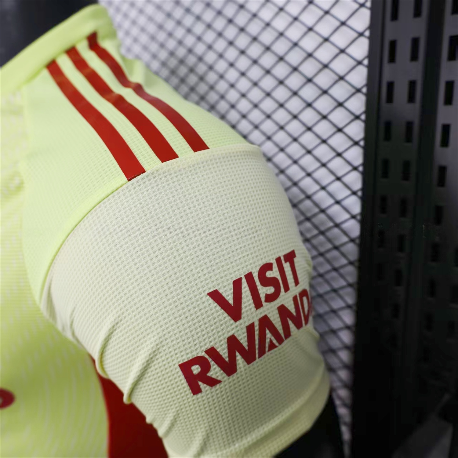 Arsenal 25-26 Light Yellow Goalkeeper Jersey - Player Version - ReplicasJersey