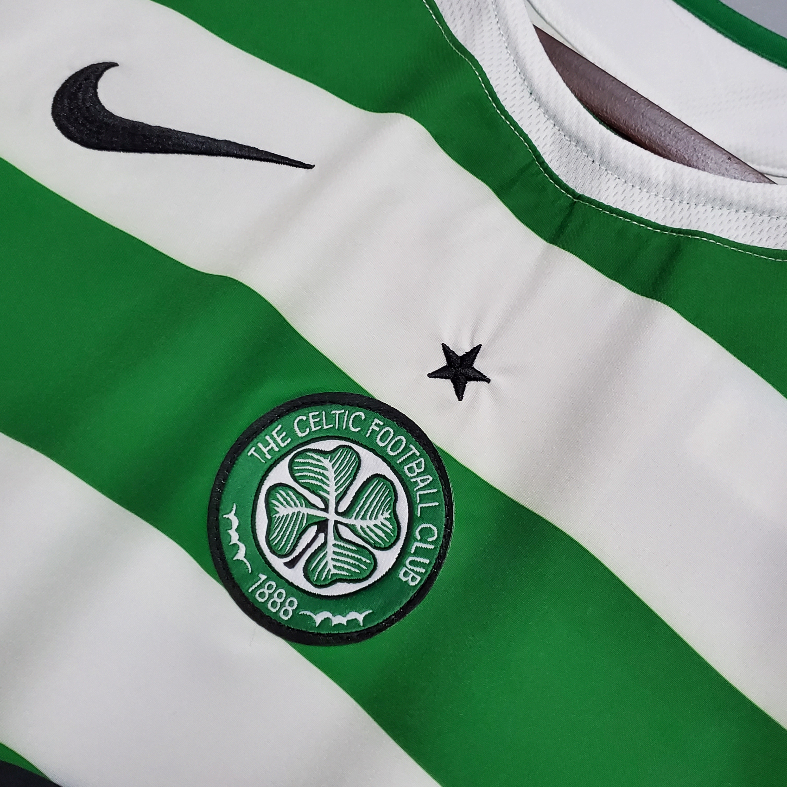 Retro Celtic 05-06 Home Stadium Jersey - ReplicasJersey