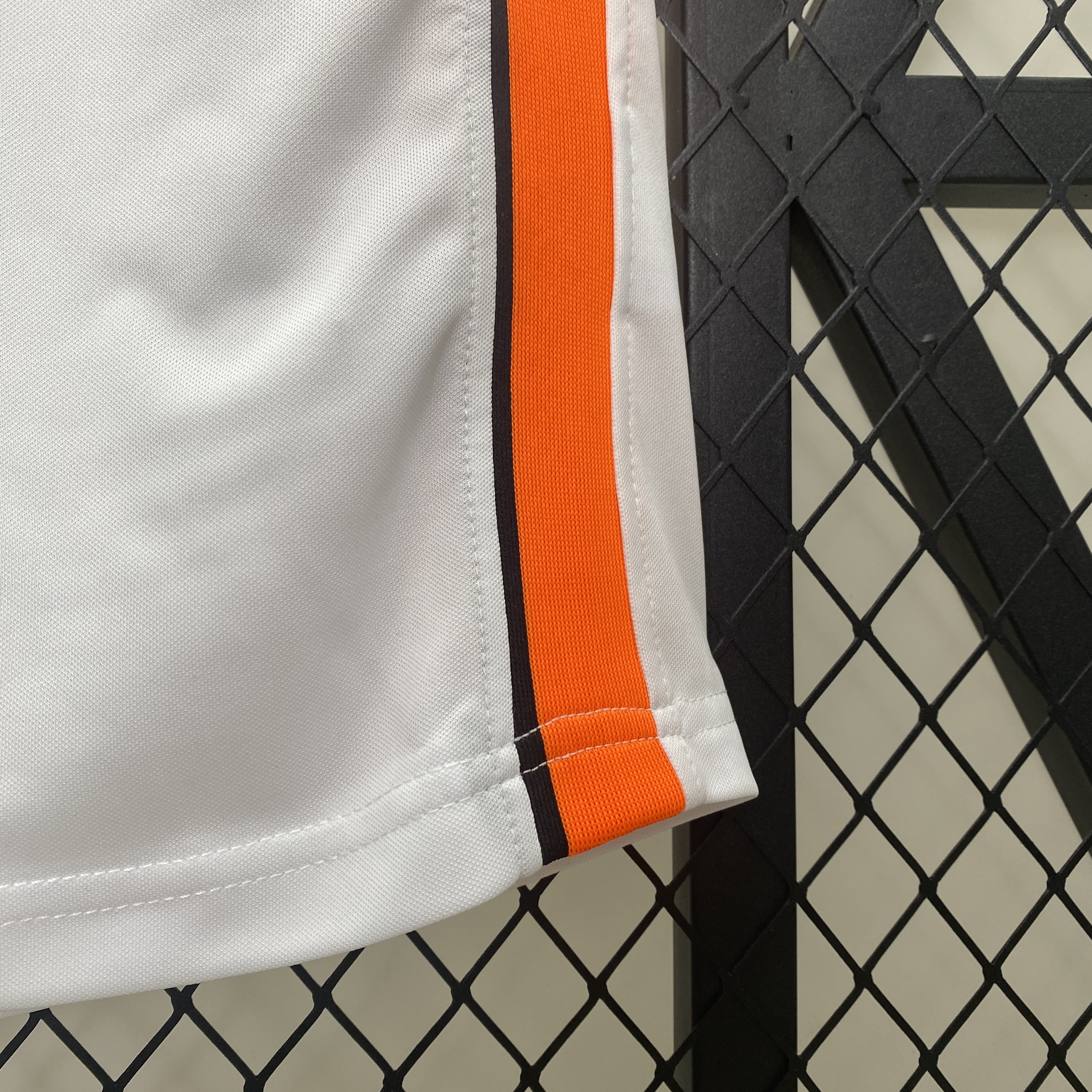 Retro Valencia 2006-07 Home Jersey - ReplicasJersey