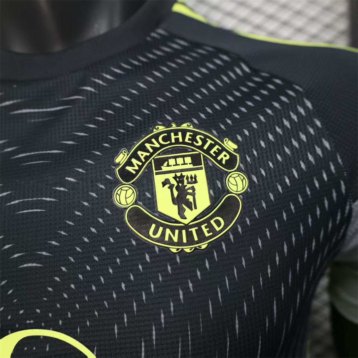 Manchester United 25-26 Black Grey Goalkeeper Jersey - Player Version - ReplicasJersey