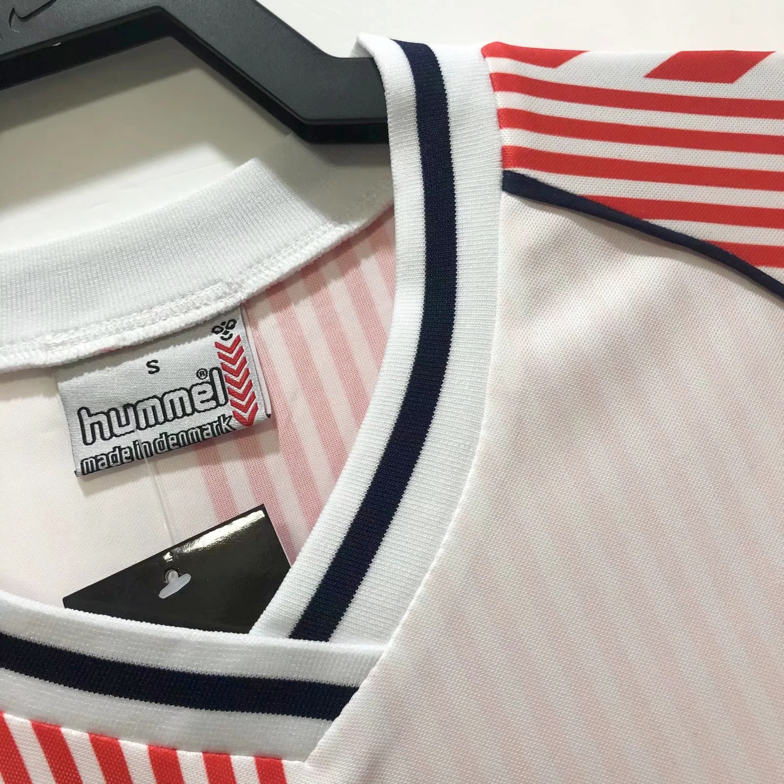 Retro Denmark 1986 Away Stadium Jersey - ReplicasJersey