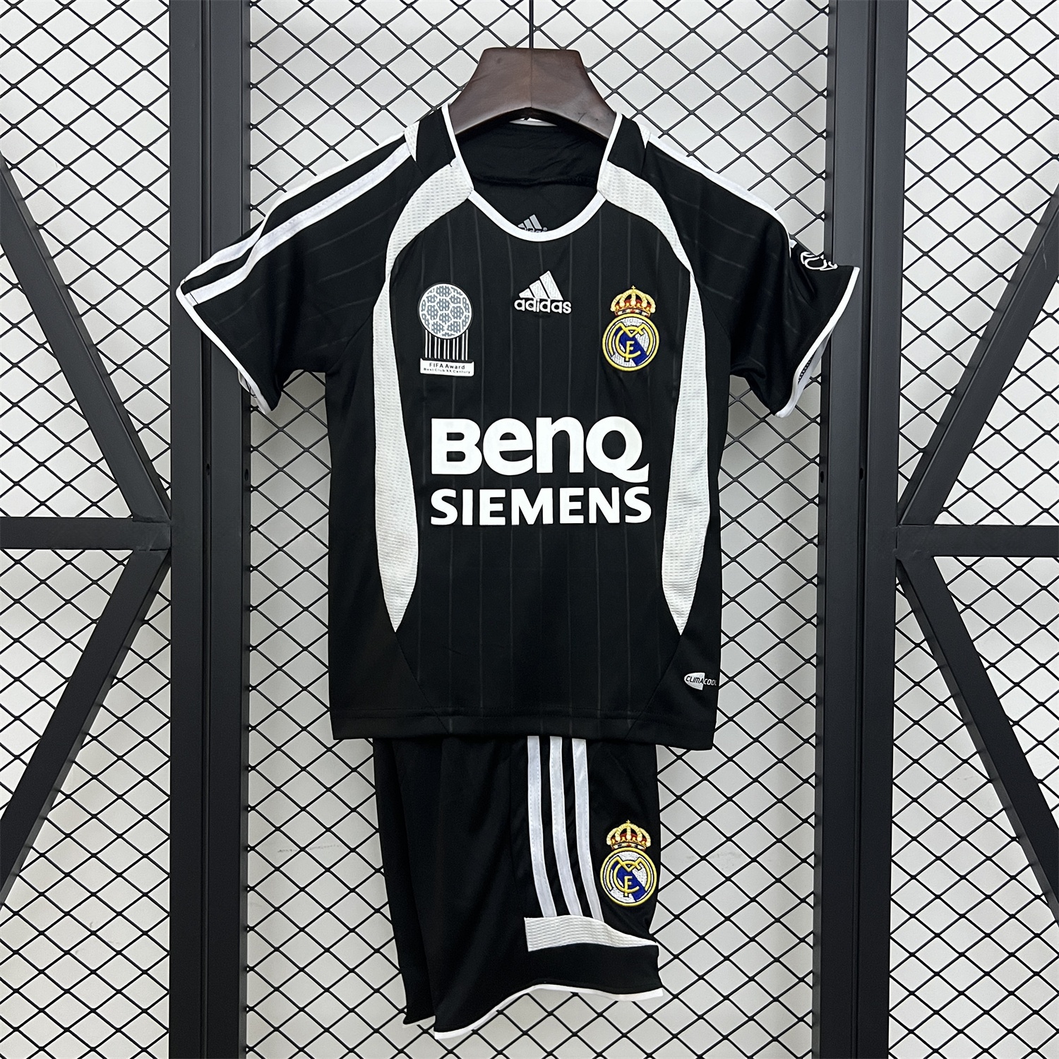 Retro Real Madrid 2006-07 Away Kids Kit - ReplicasJersey