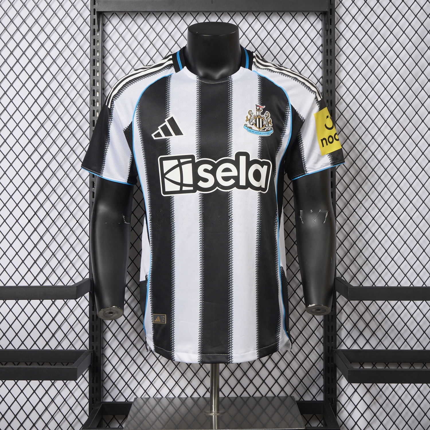 Newcastle United 25-26 Home Jersey - Player Version - ReplicasJersey