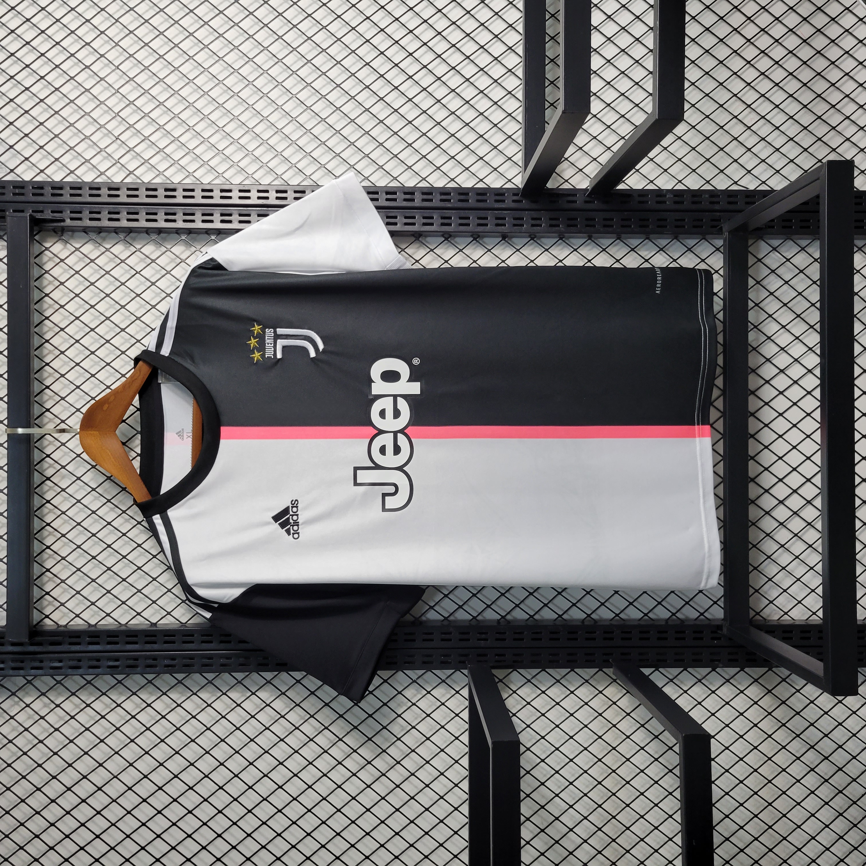 Retro Juventus 2019-20 Home Stadium Jersey - ReplicasJersey