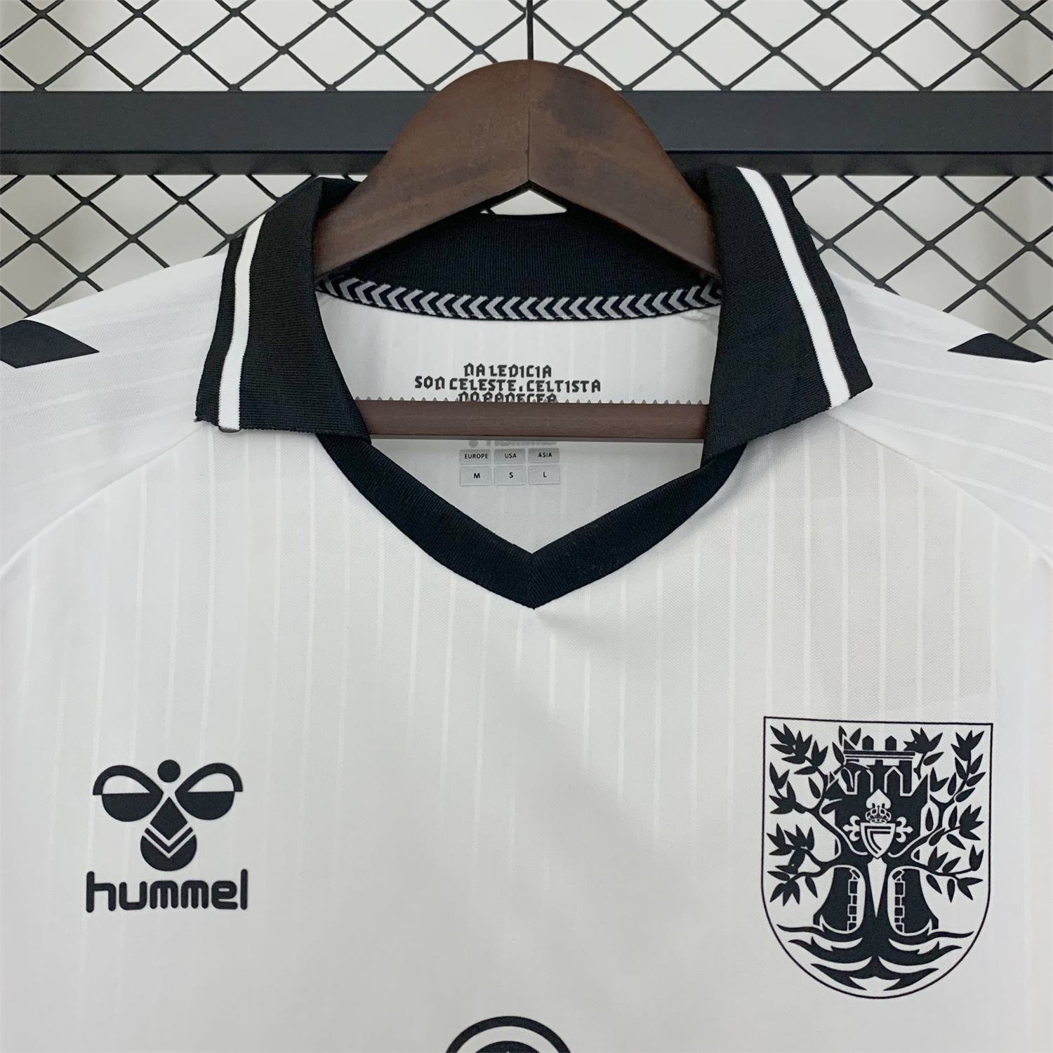 Celta Vigo 24-25 Oliveira Dos Cen Anos White Goalkeeper Jersey - Fans Version - ReplicasJersey