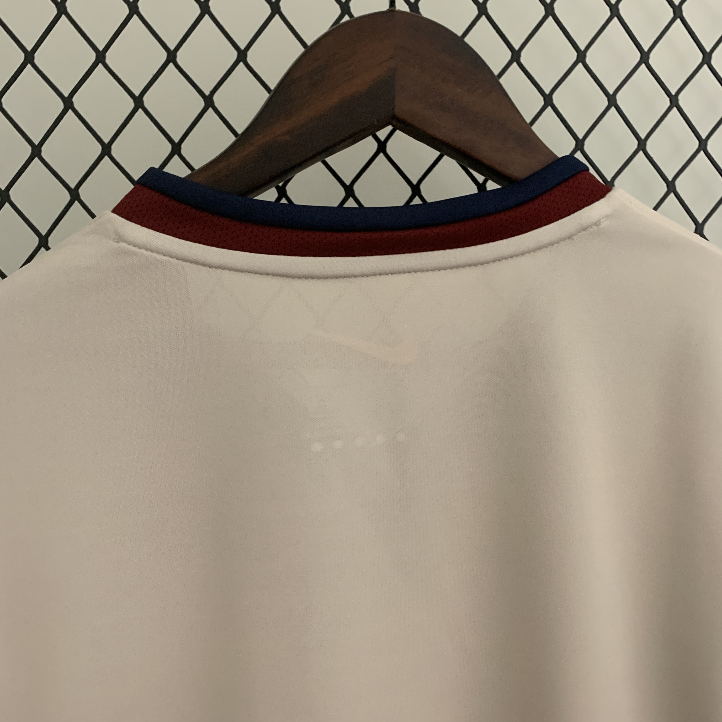 B.A.R.S.A Retro 98-99 Away Jersey - ReplicasJersey