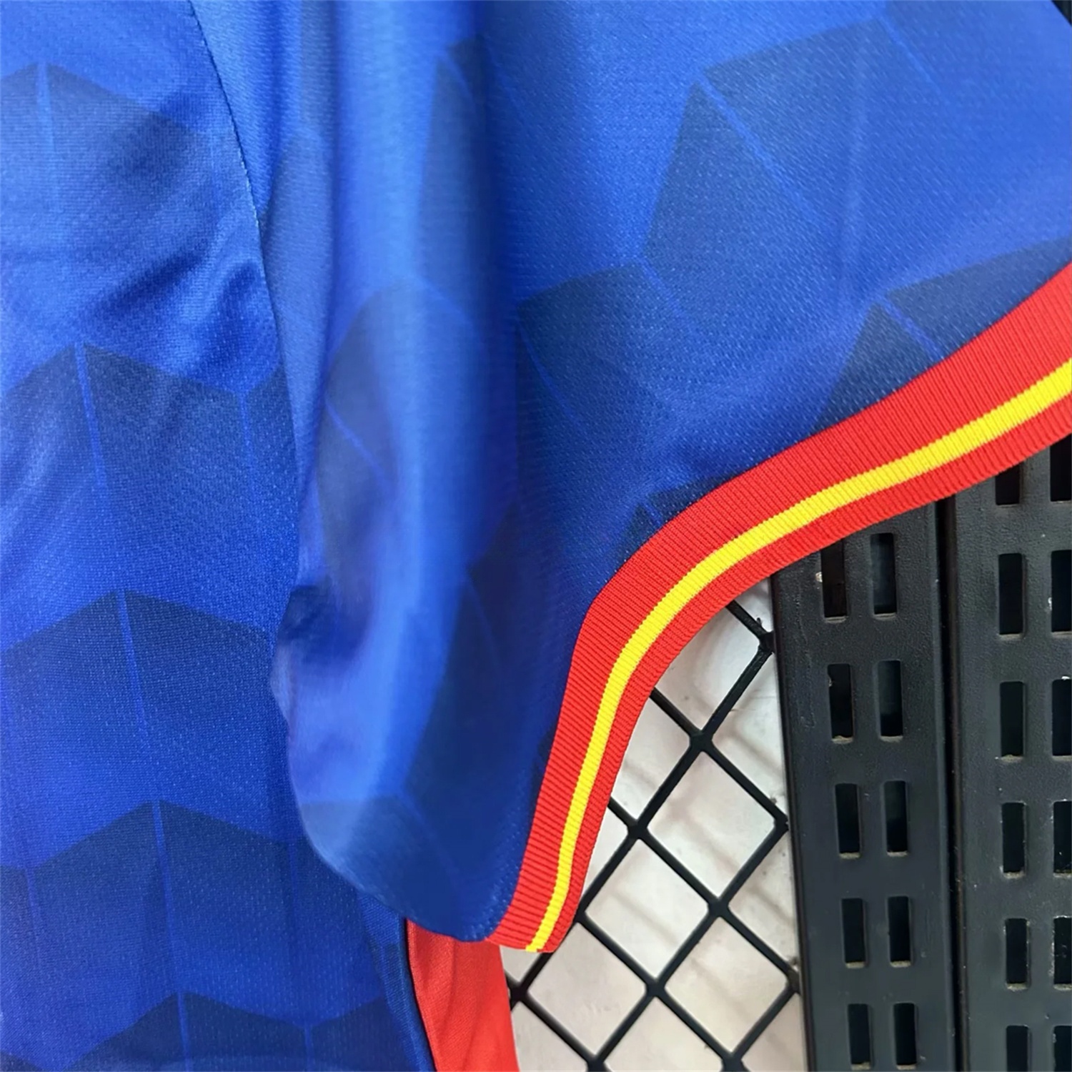 Spain 25-26 Red and Blue Throwback Style Jersey - Fans Version - ReplicasJersey