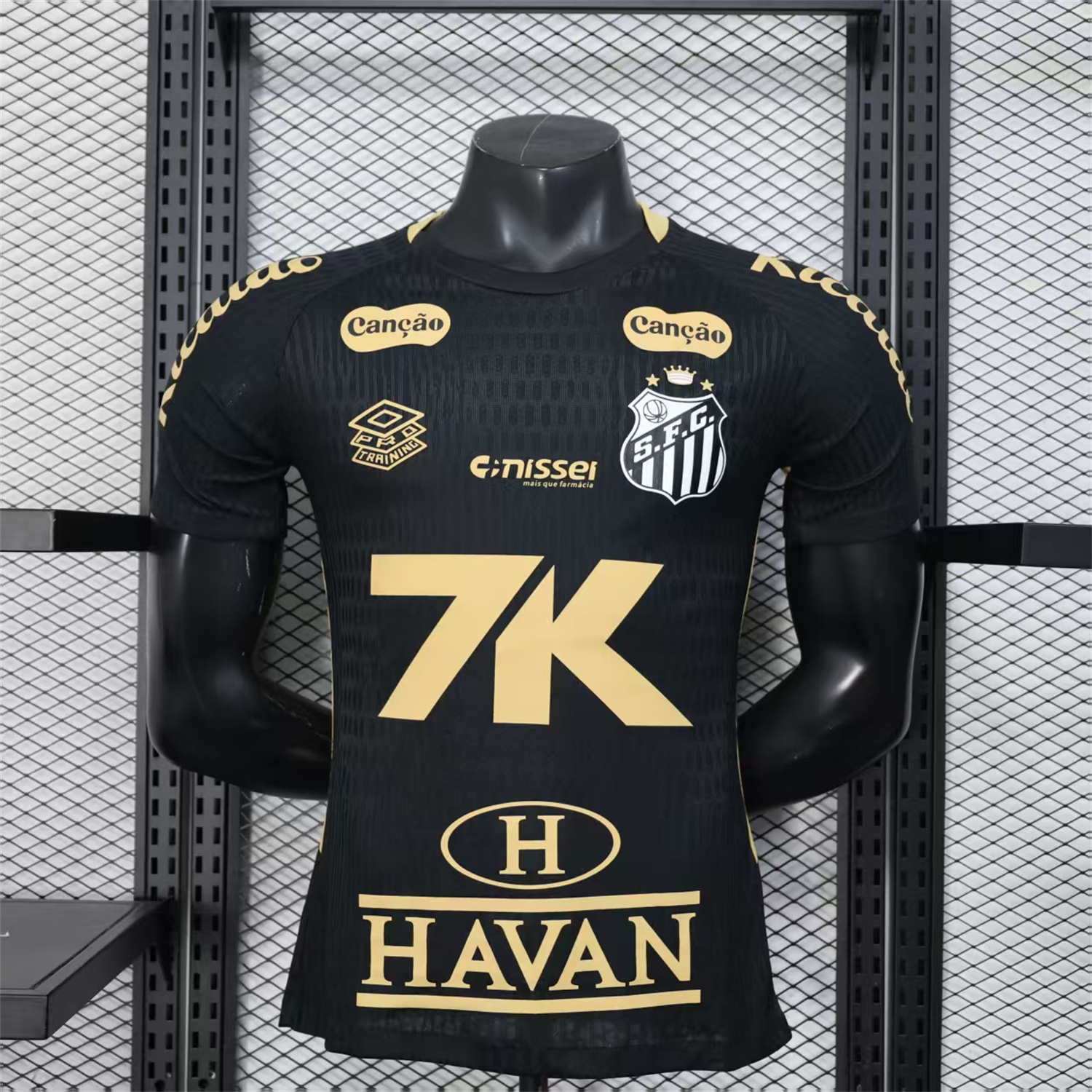 Santos 2025-26 Goalkeeper Black Jersey With Sponsors - Player Version - ReplicasJersey
