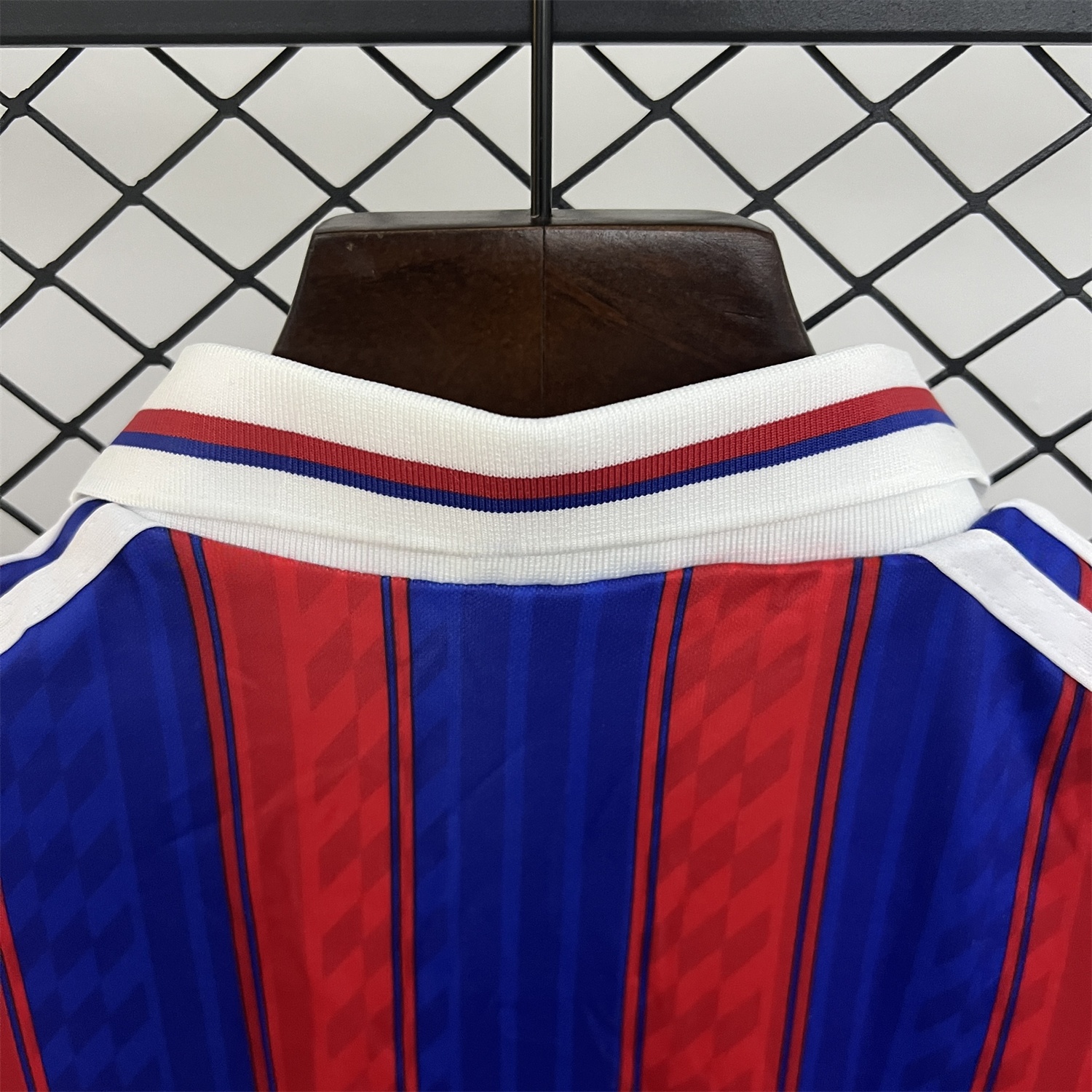 Retro Bayern Munich 1995-97 Home Kids Kit - ReplicasJersey