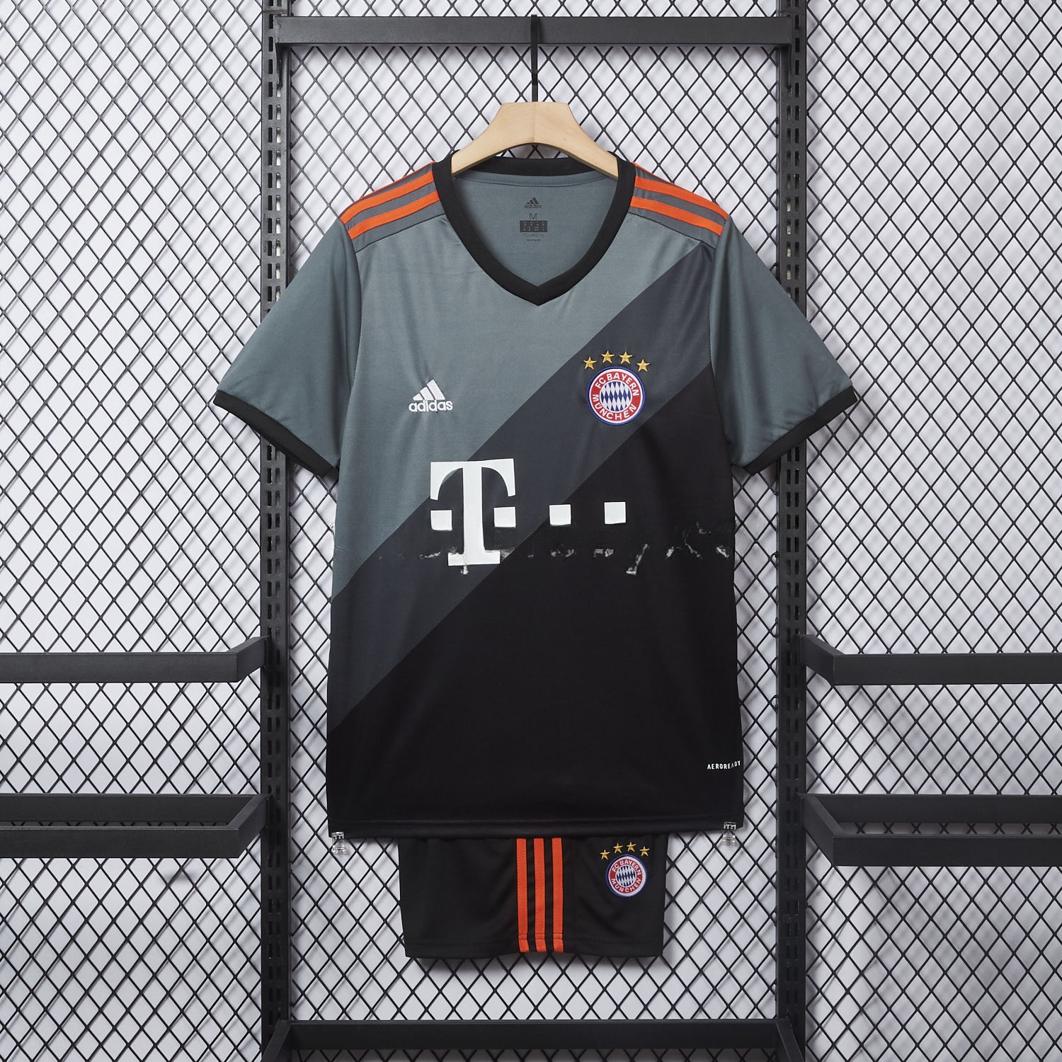 Retro Bayern Munich 2016-17 Away Men's Adult Jersey Set - Fans Version - ReplicasJersey