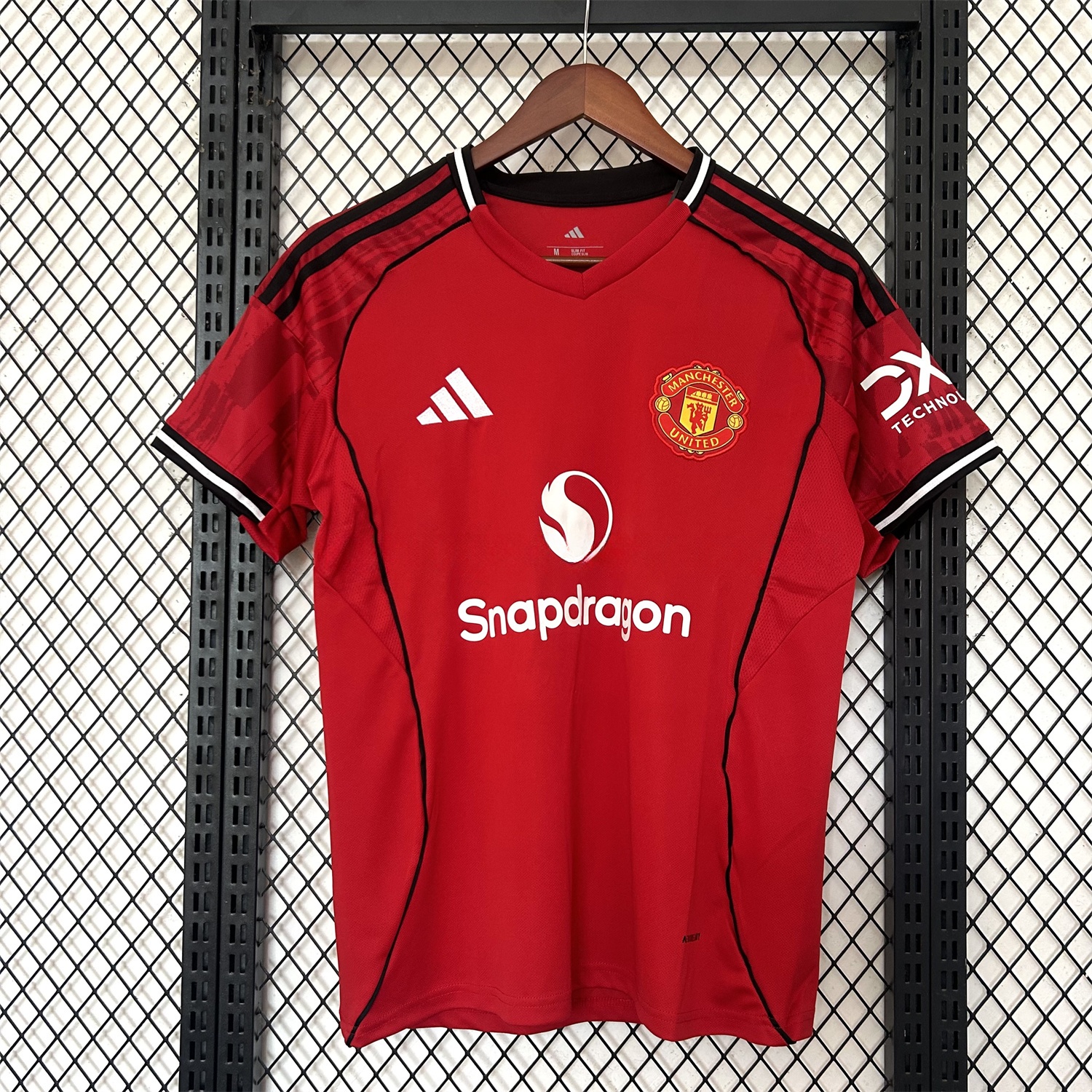 Manchester United 25-26 Home (New Leaked Version) Jersey - Fans Version - ReplicasJersey