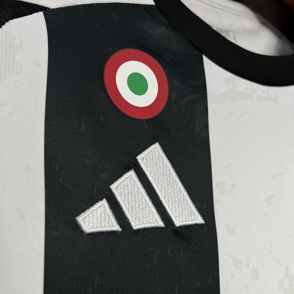 Juventus 24-25 Home Stadium Jersey With Chest Patch - Fans Version - ReplicasJersey