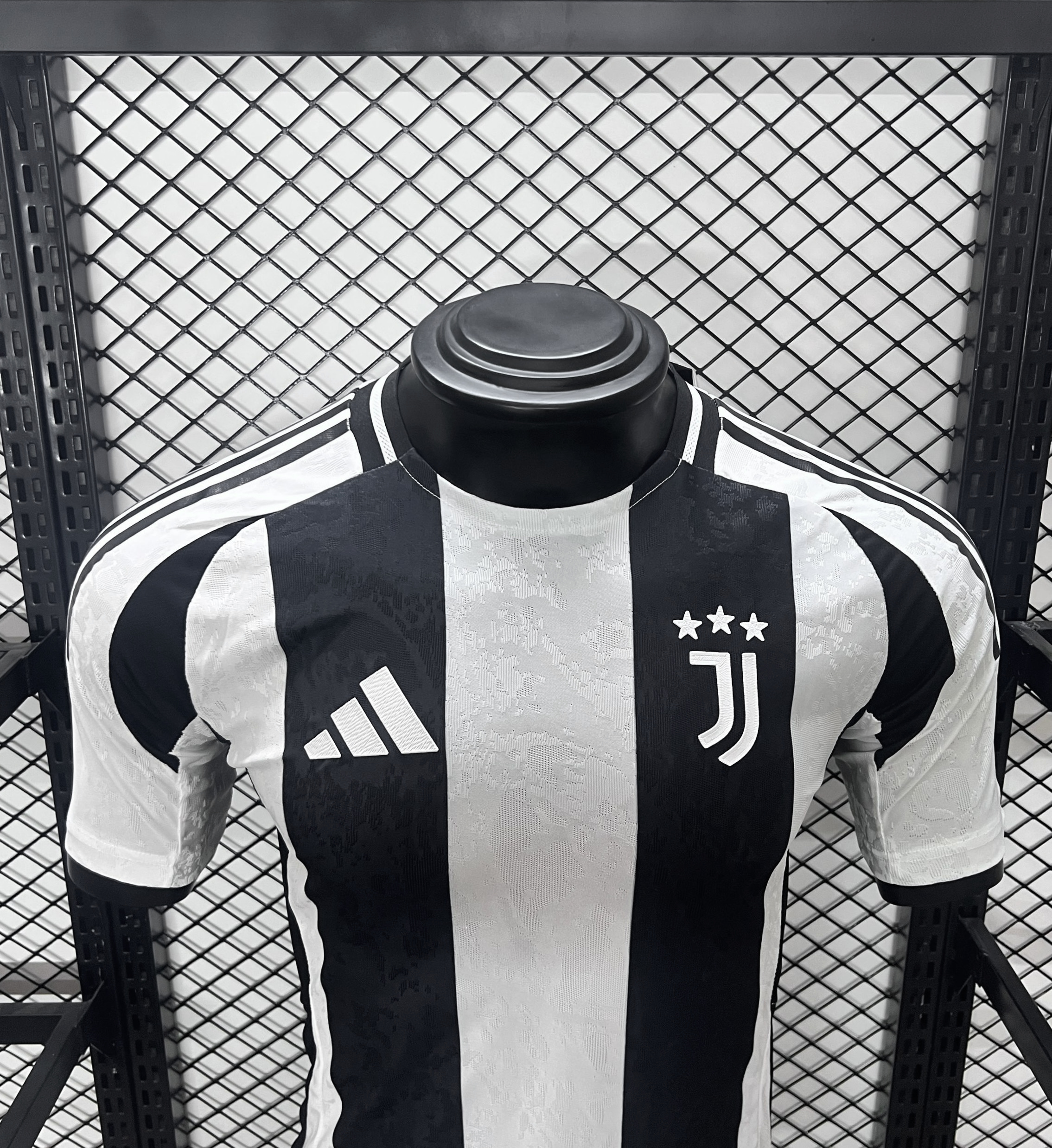 Juventus 24-25 Home Stadium Jersey - Player Version - ReplicasJersey