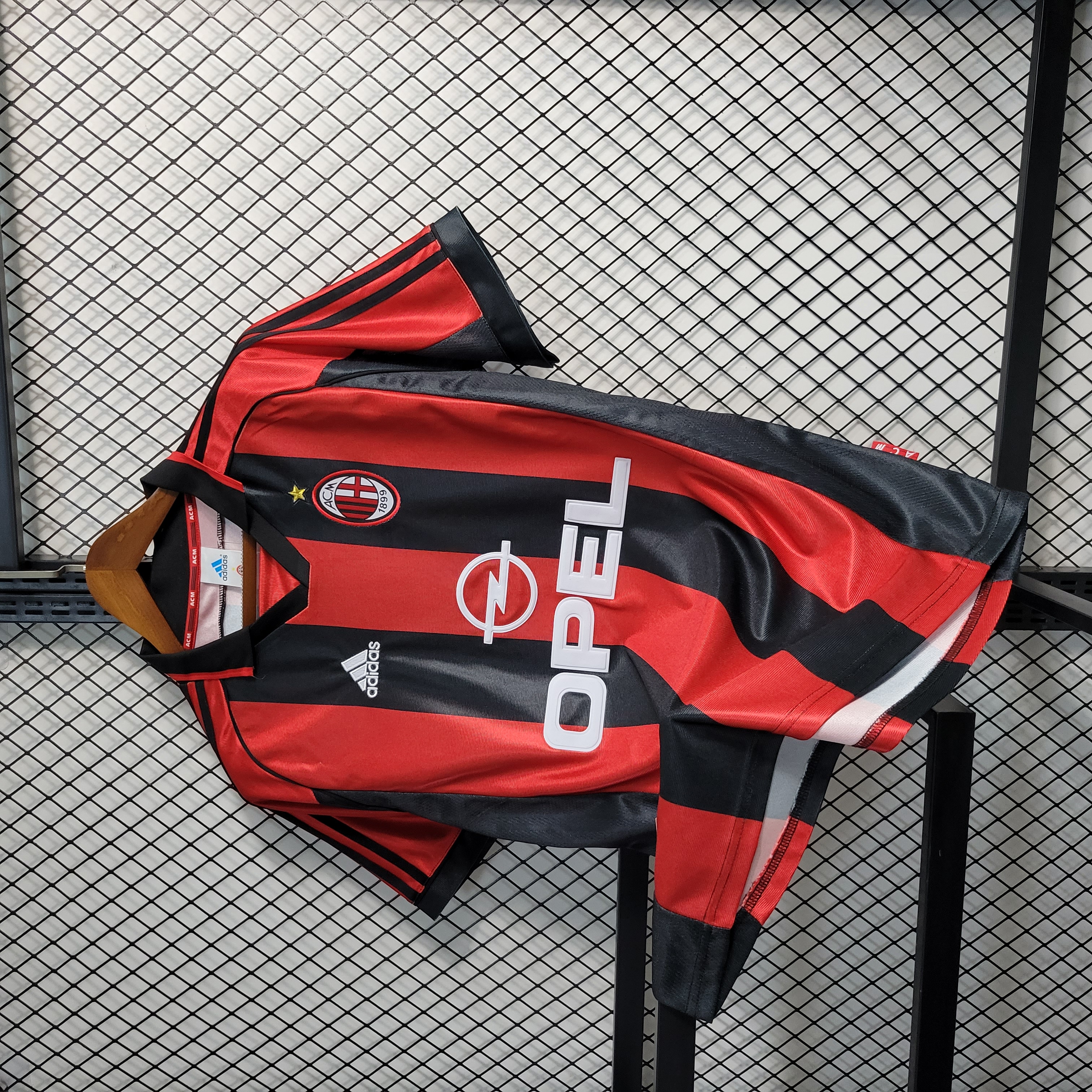 Retro AC Milan 98-99 Home Stadium Jersey - ReplicasJersey