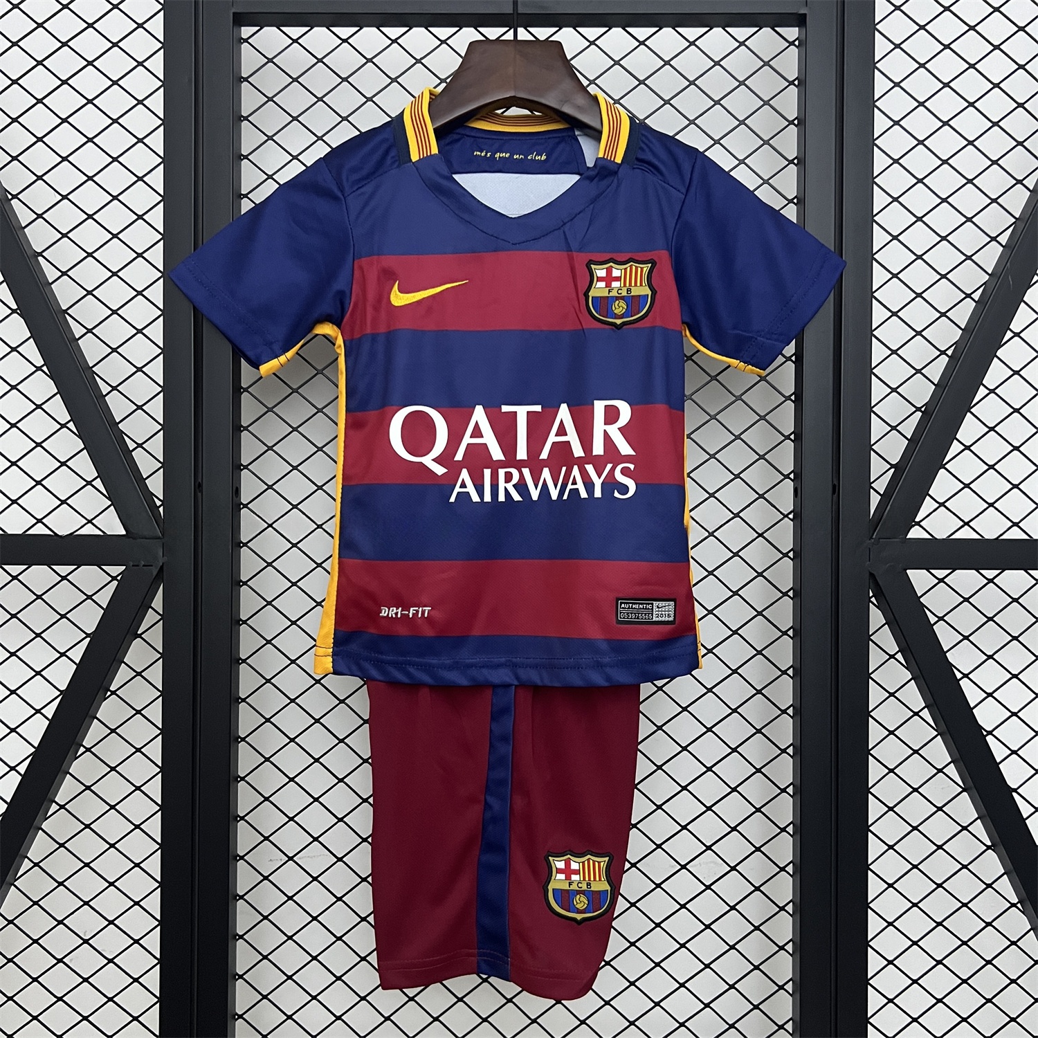 Retro B.A.R.S.A 2015-16 Home Kids Kit - ReplicasJersey