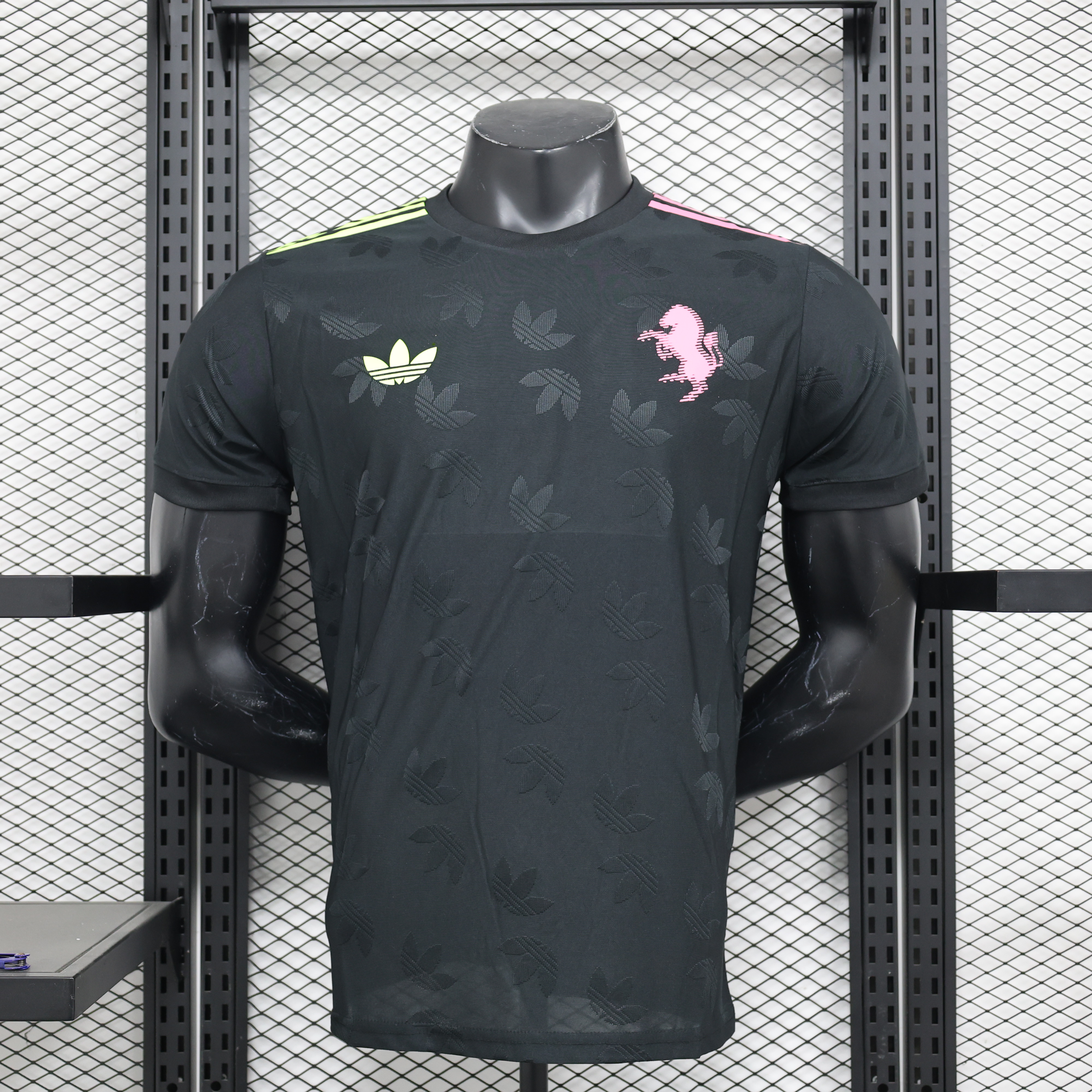 Juventus 24-25 Black Special Edition Jersey - Player Version - ReplicasJersey