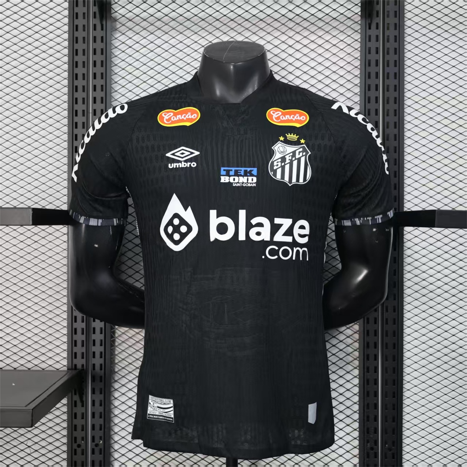 Santos 2025-26 Goalkeeper 2 Black Jersey With Sponsors - Player Version - ReplicasJersey