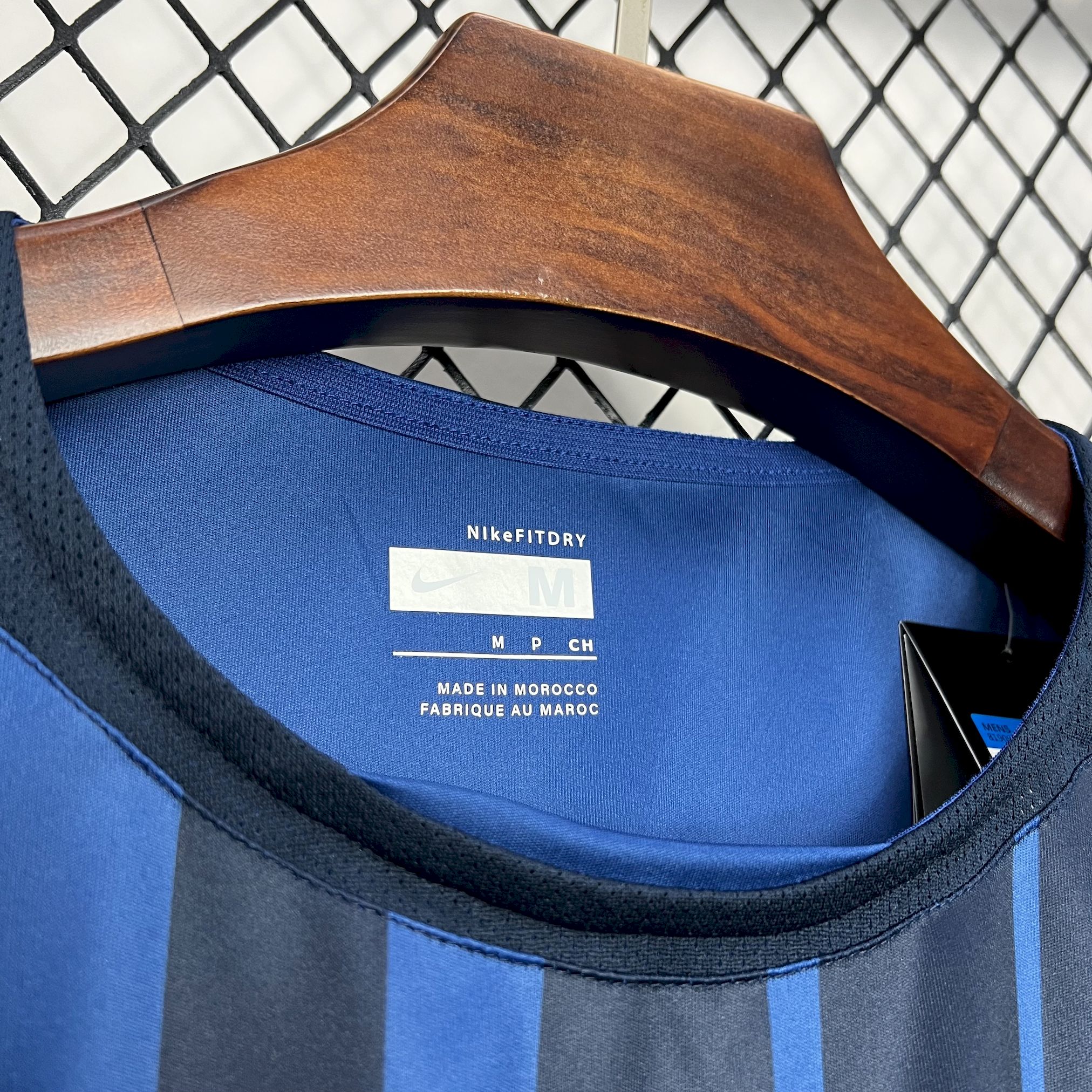 B.A.R.S.A Retro 04-05 Away Jersey - ReplicasJersey