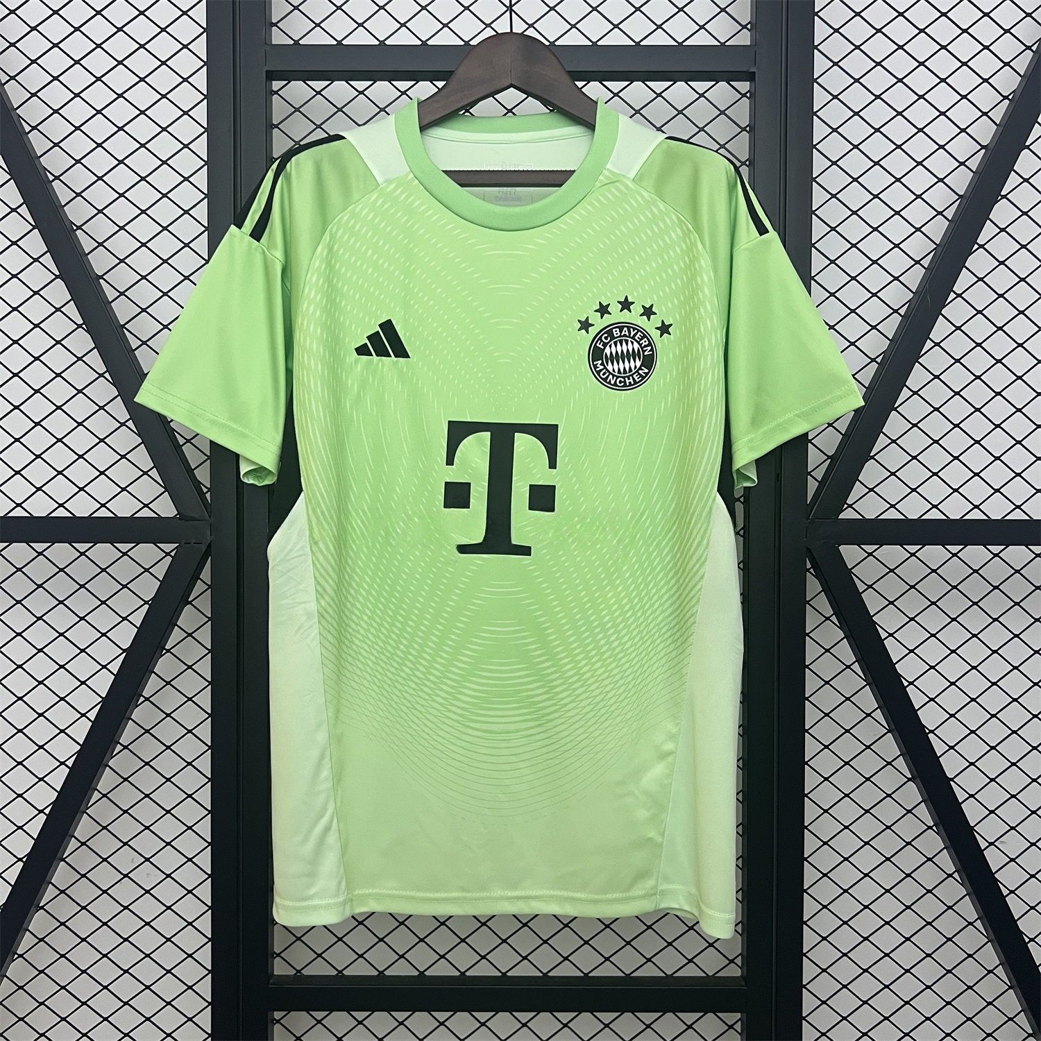 Bayern Munich 25-26 Green Goalkeeper Jersey - Fans Version - ReplicasJersey
