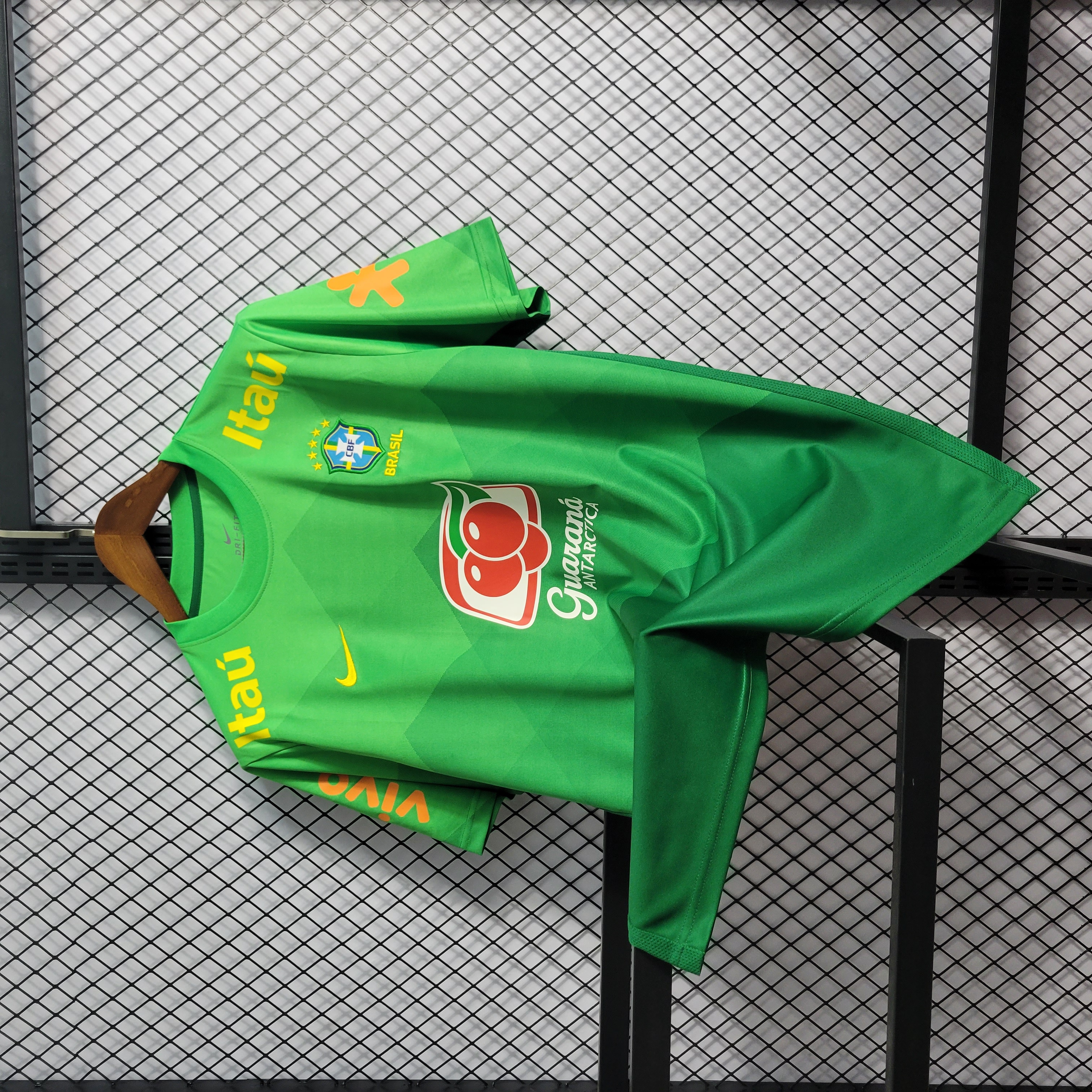 Retro Brazil 2020 Green Training Jersey - ReplicasJersey
