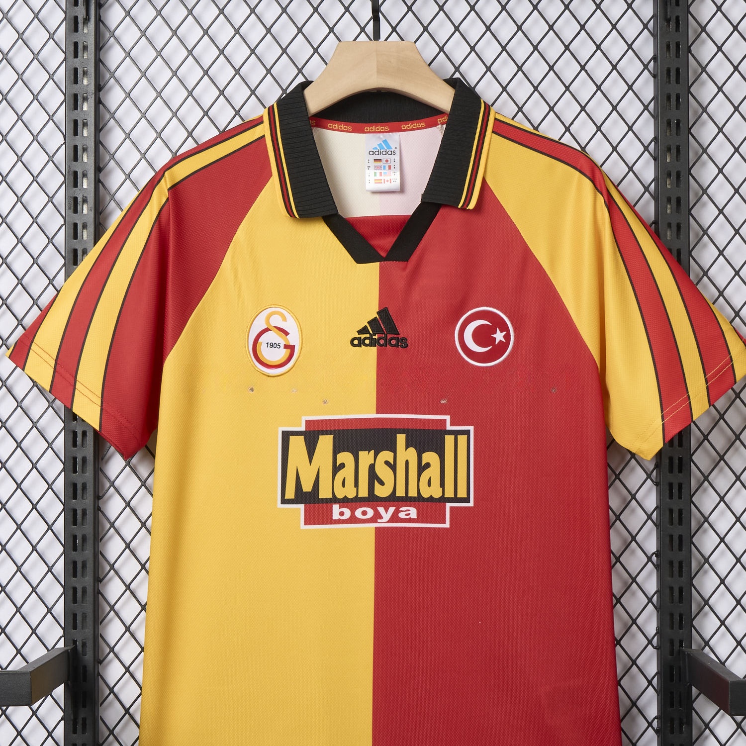 Retro Galatasaray 1998-99 Home Jersey - ReplicasJersey