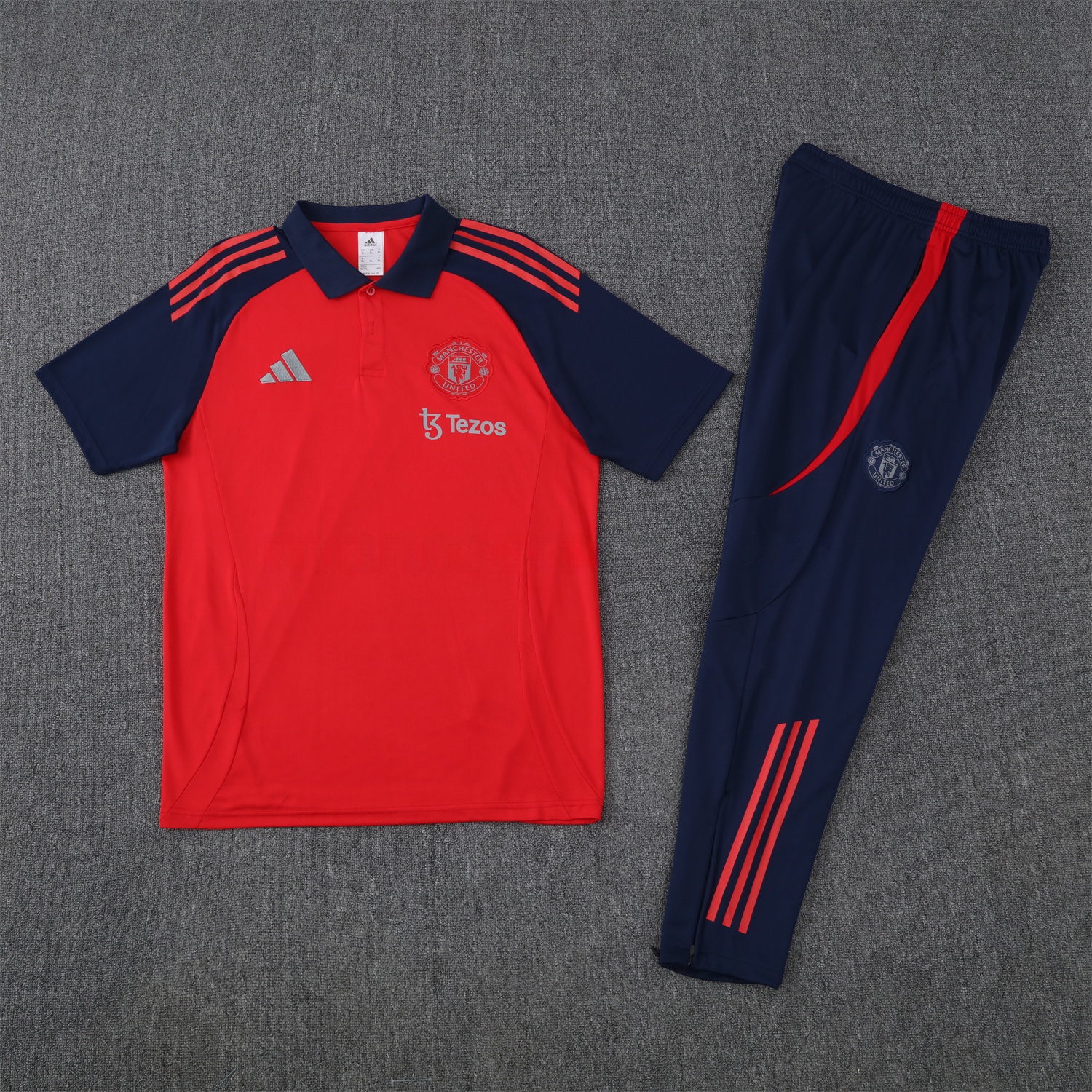 Manchester United 25-26 POLO Short-Sleeve Training Set - Red Top and Deep Blue Pants - ReplicasJersey