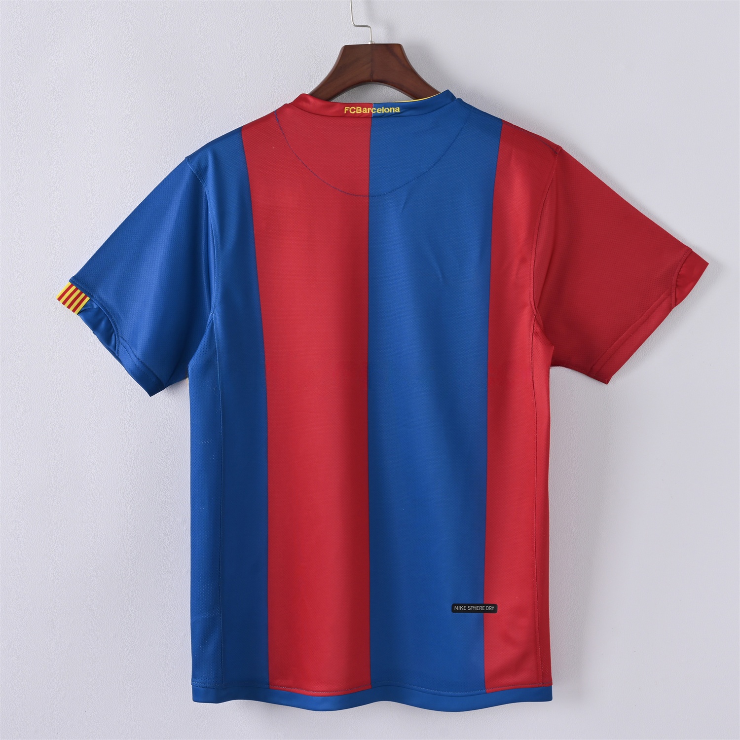 B.A.R.S.A Retro 06-07 Home Unsponsored Jersey - ReplicasJersey