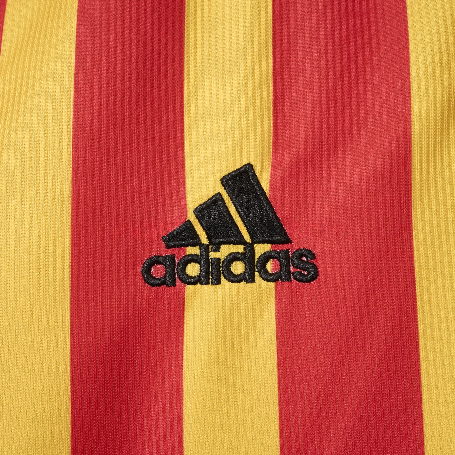 Retro Galatasaray 2000-01 Home Jersey - ReplicasJersey